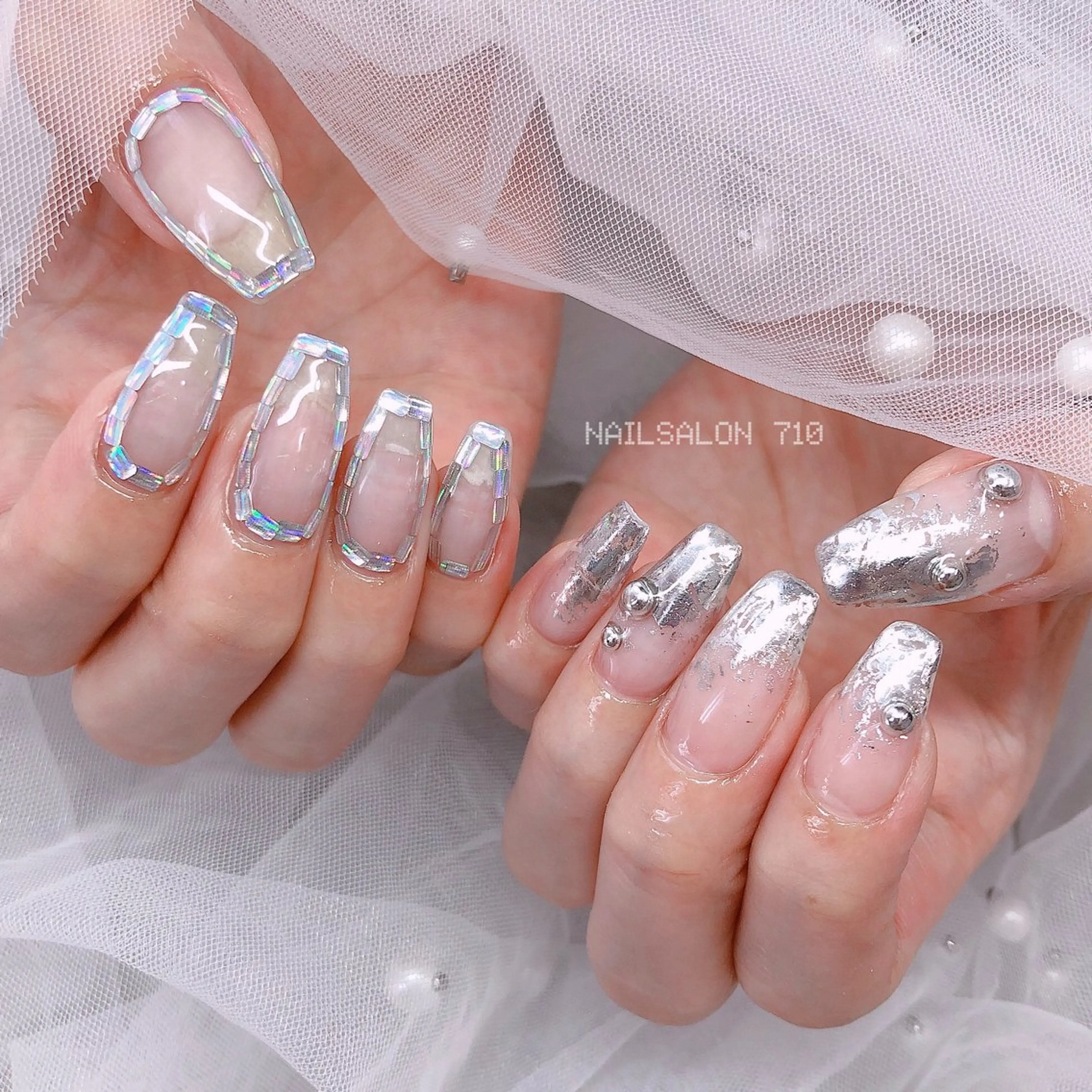 ネイル ホログラムネイル ラメ(グリッター) ハンドネイル フットネイル ナナイチゼロ I.Naoのネイルデザイン