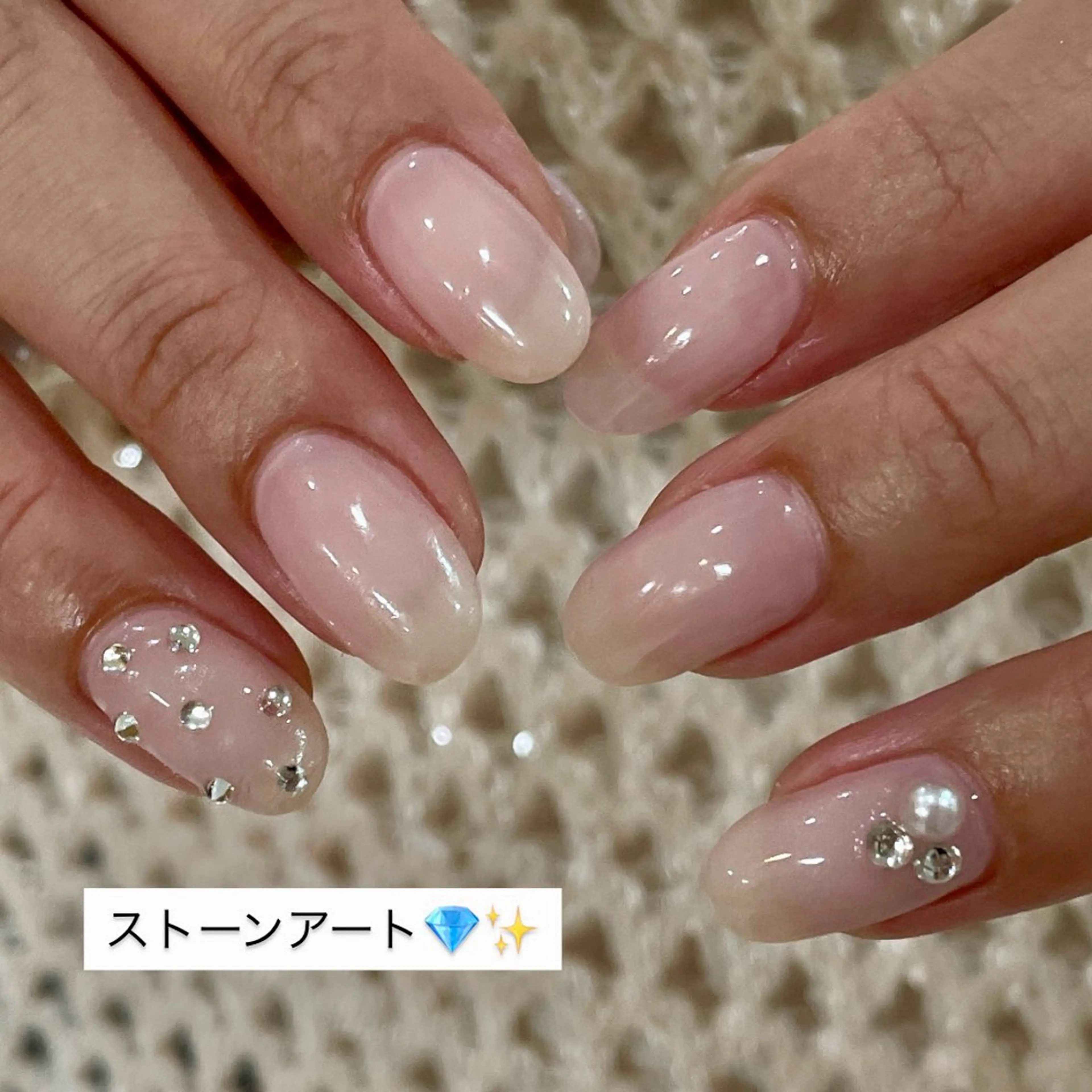 ネイル キラキラネイル ストーンネイル ハンドネイル you (ユウ)のネイルデザイン