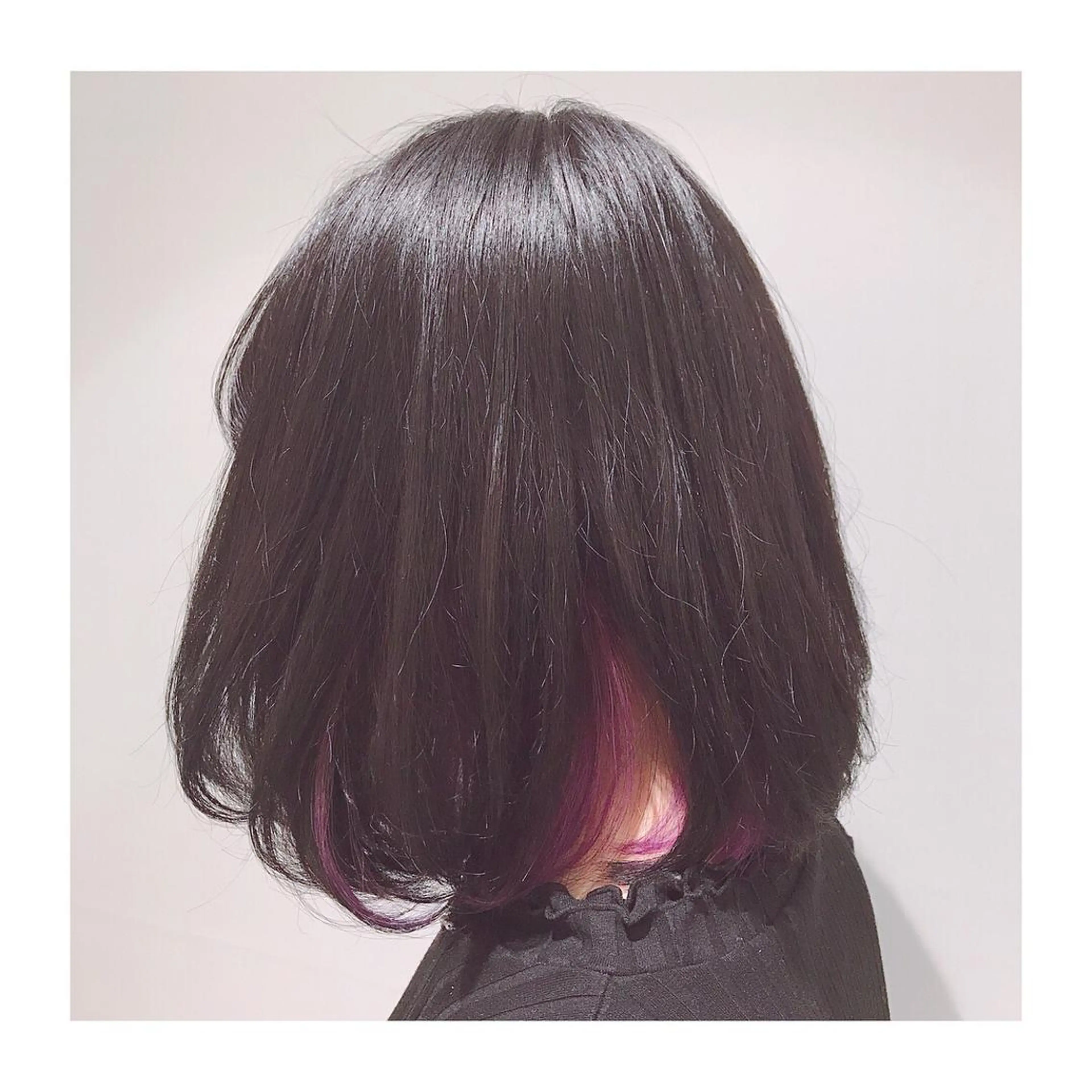 ミディアム カラー 30代からの大人 ショートのヘアスタイル