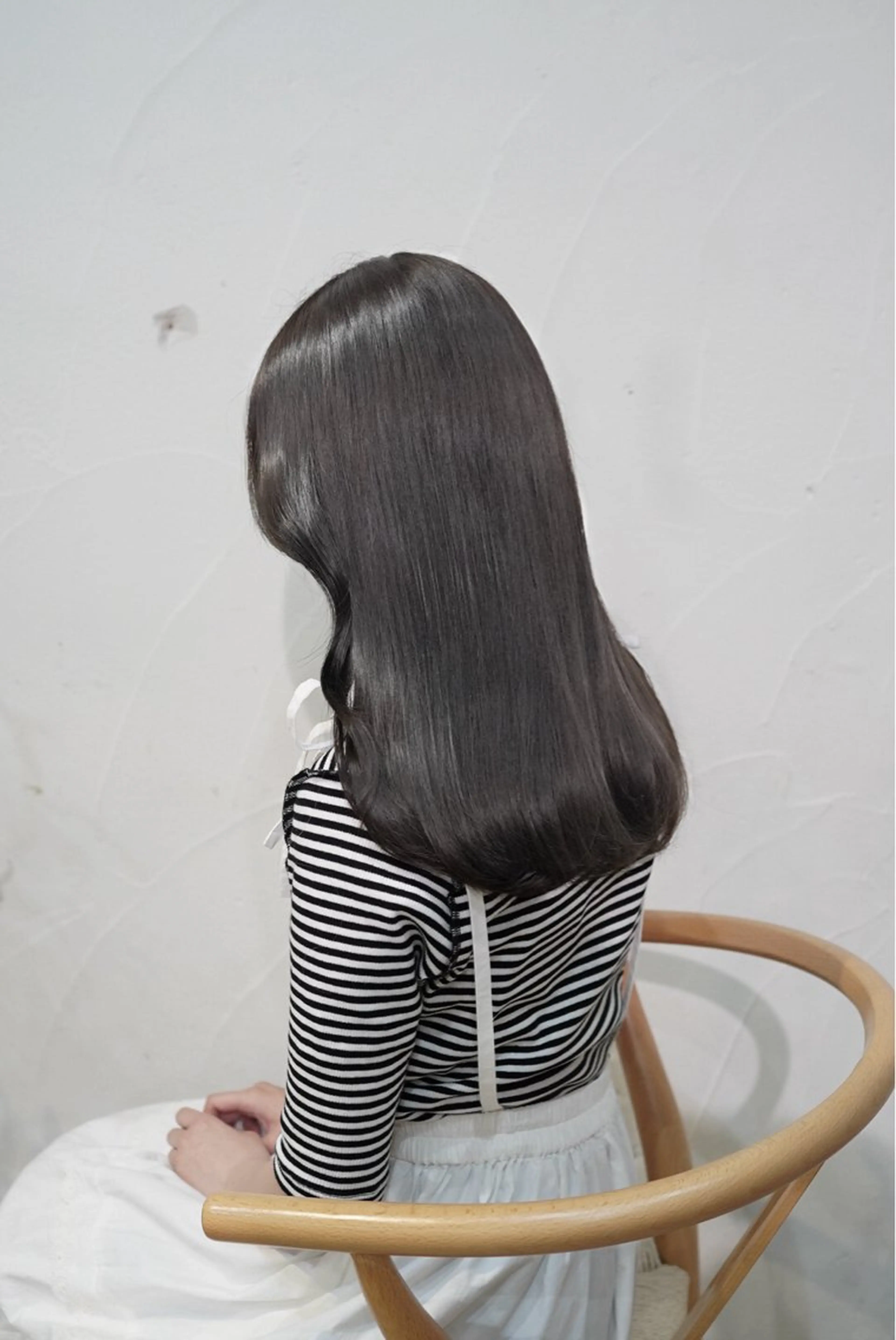 セミロング カラー 透明感カラー グレージュ シアーグレージュ レイヤーカット 🪽八巻ちさとのヘアスタイル