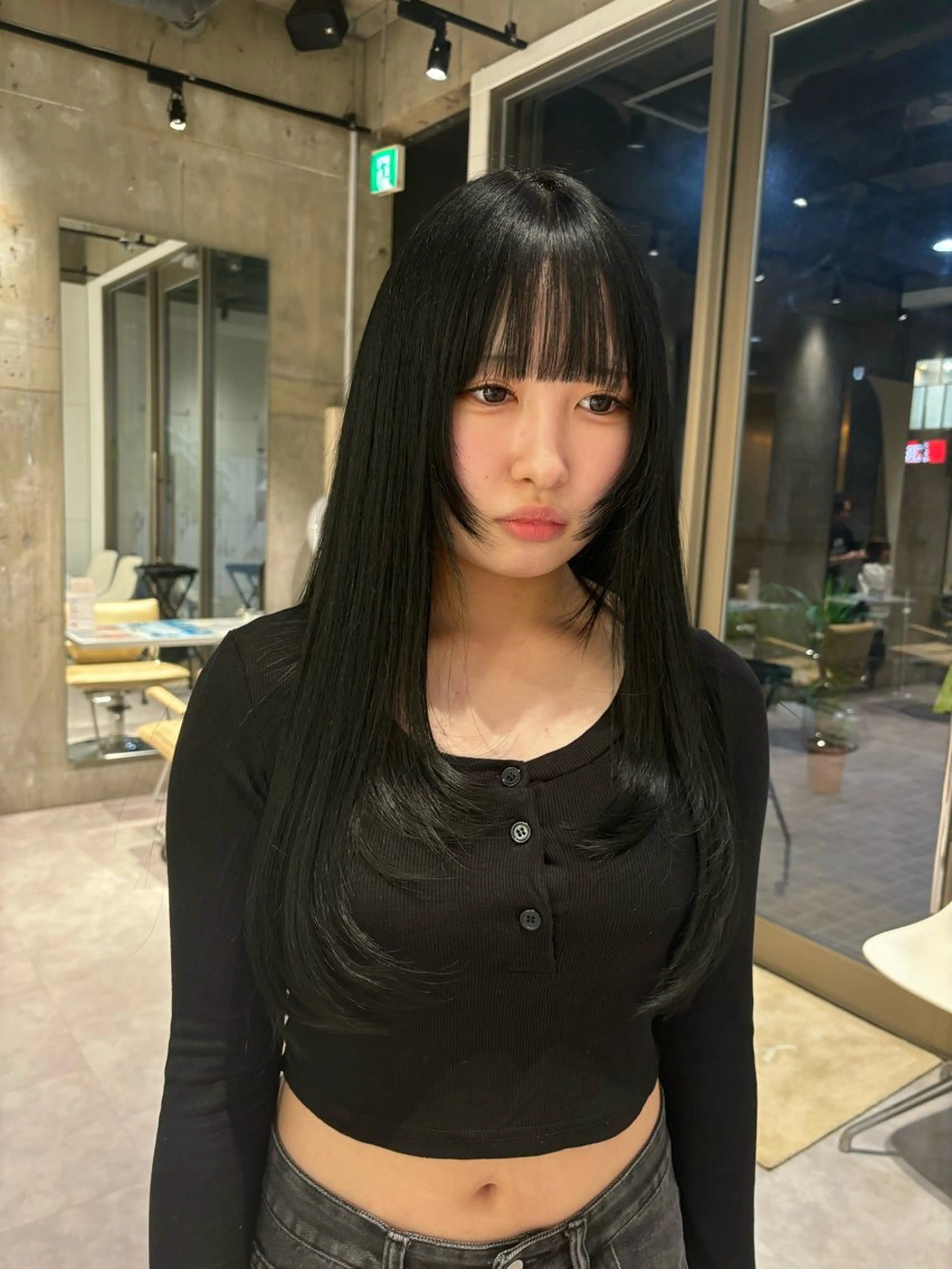 ロング カラー レイヤーカット カット mina🌿無料ショ ートカット募集中🚨のヘアスタイル