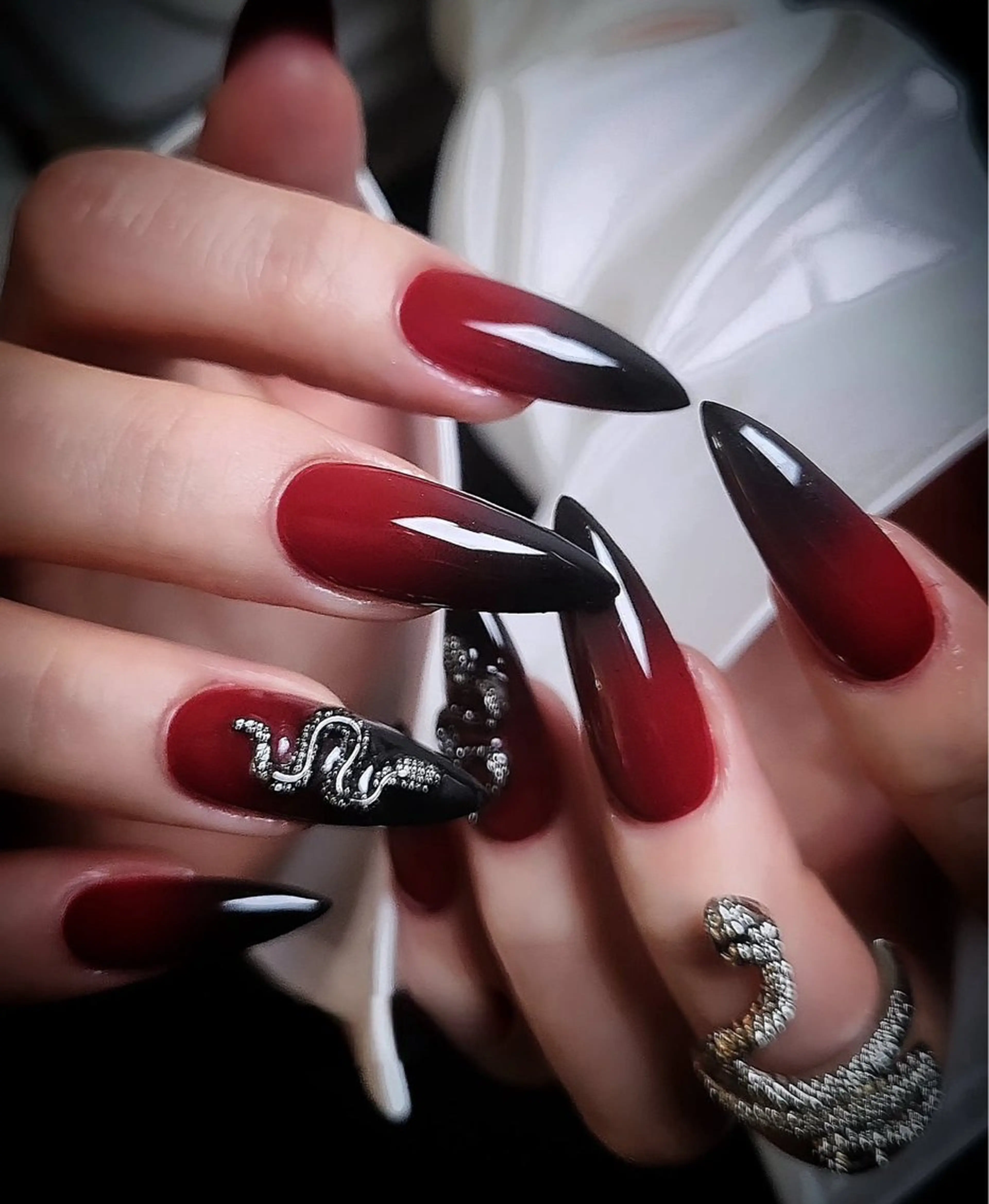 ネイル アニマル柄 オーロラネイル チークネイル フラッシュネイル ジェルネイル ハンドネイル Lina所属・Lina Nail Salonのネイルデザイン