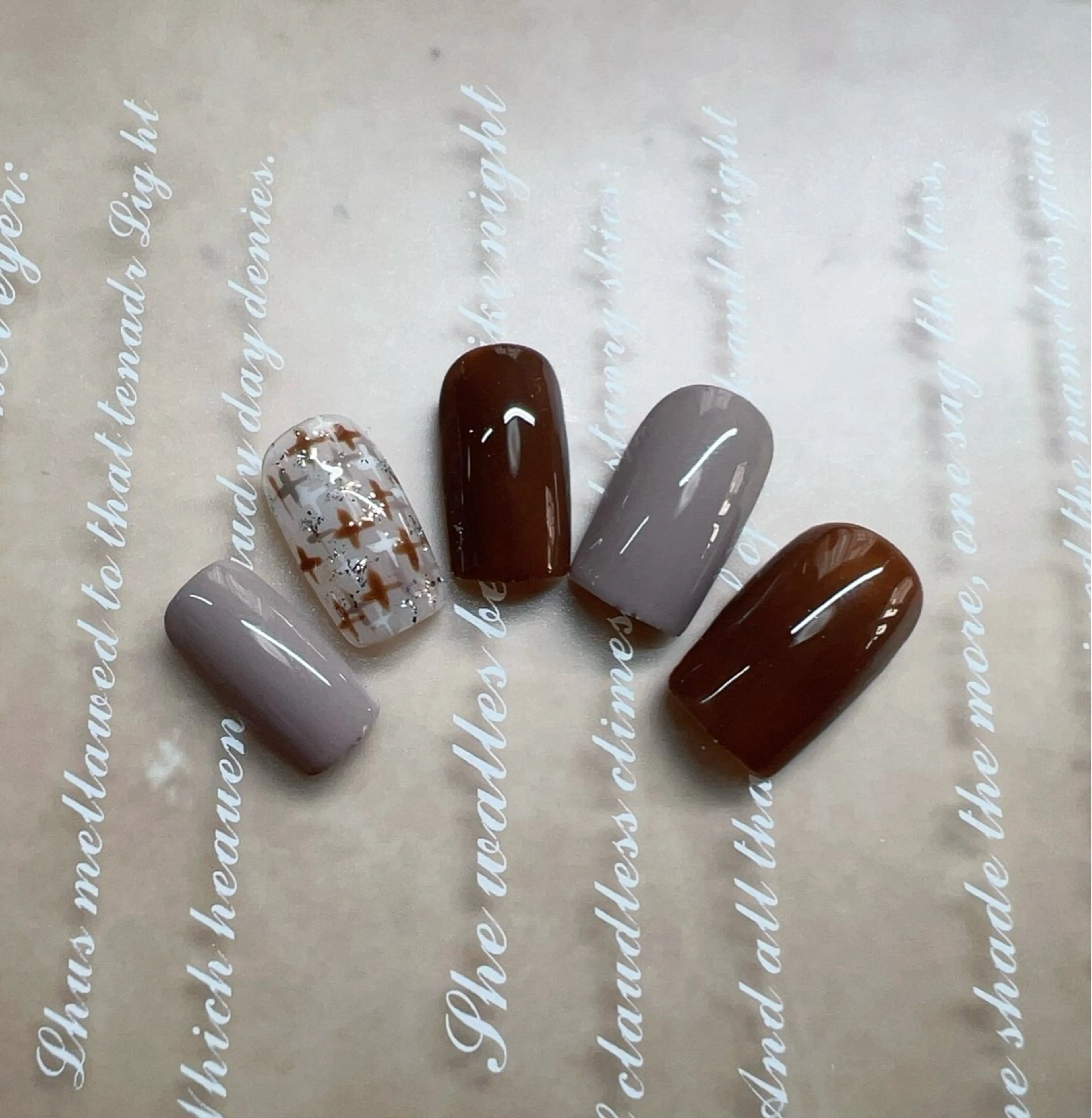 ネイル シンプルネイル ハンドネイル Yui Nail所属・林 ゆいのネイルデザイン
