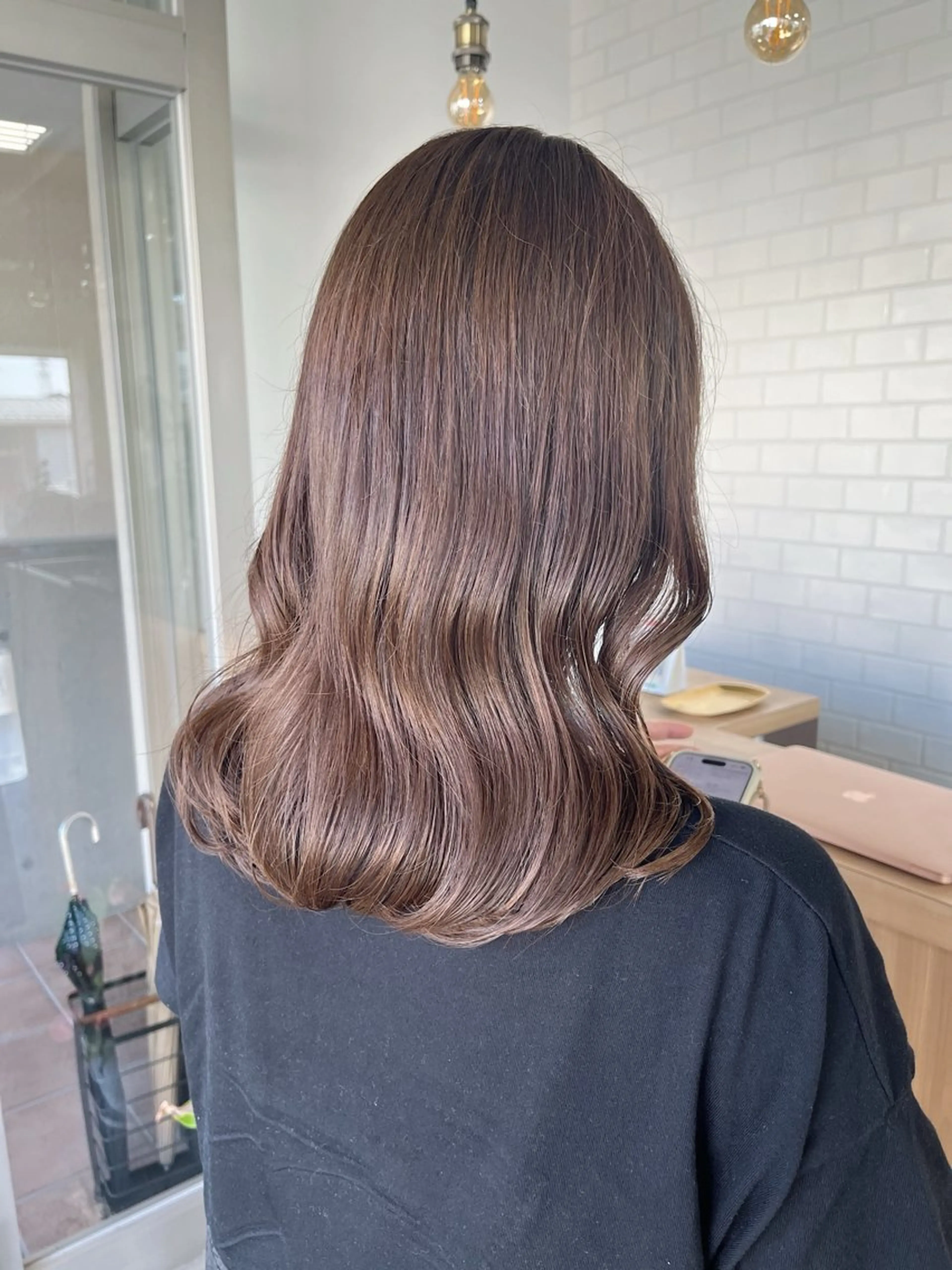 セミロング 韓国風ヘア カット ヘアカラー トリートメント 荒川泰輝 /オリーブカラーのヘアスタイル