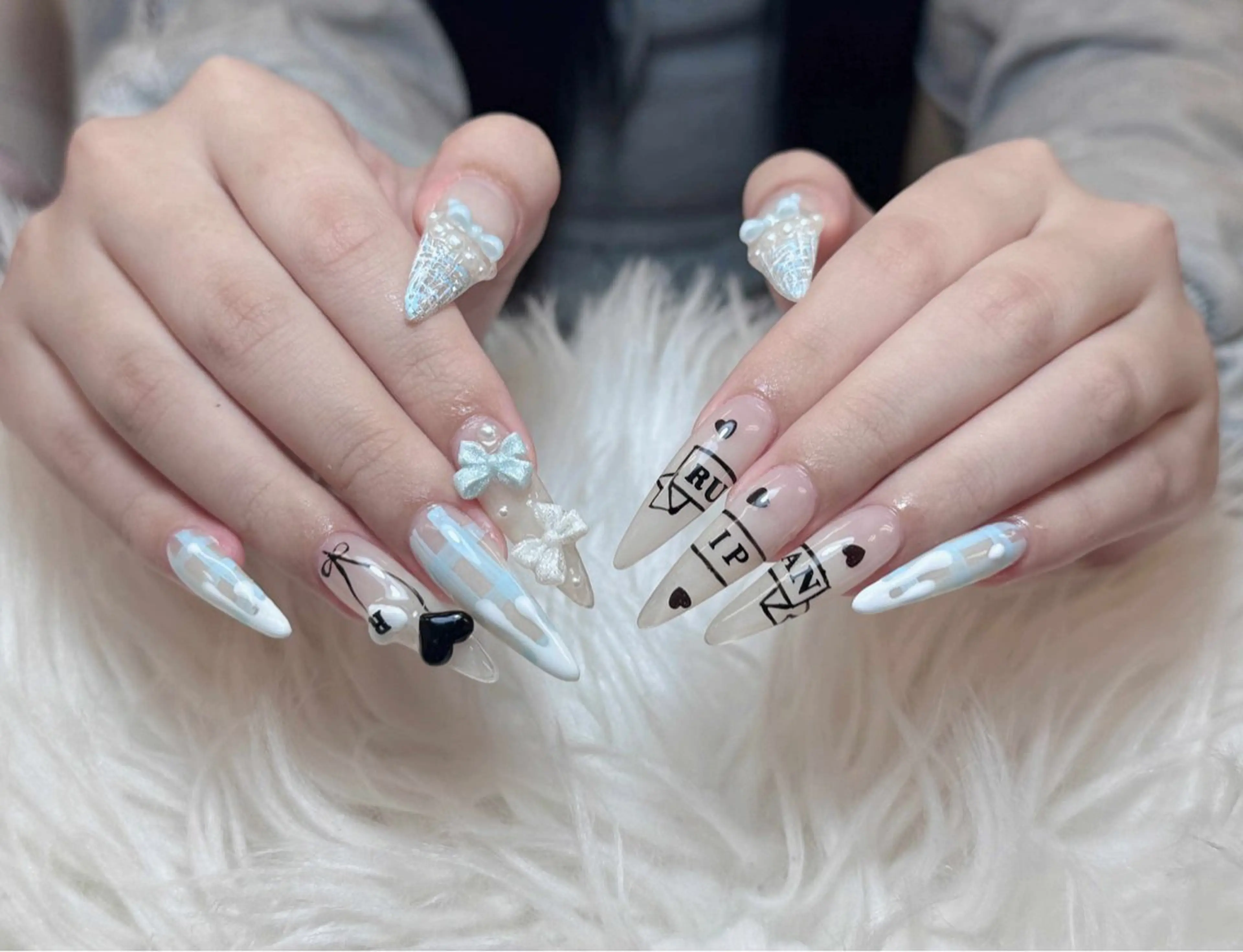 ネイル アートネイル オーロラネイル チークネイル 長さ出し フットネイル ハンドネイル フットネイル ハンドケア Noiranail_ studio川越西口のネイルデザイン