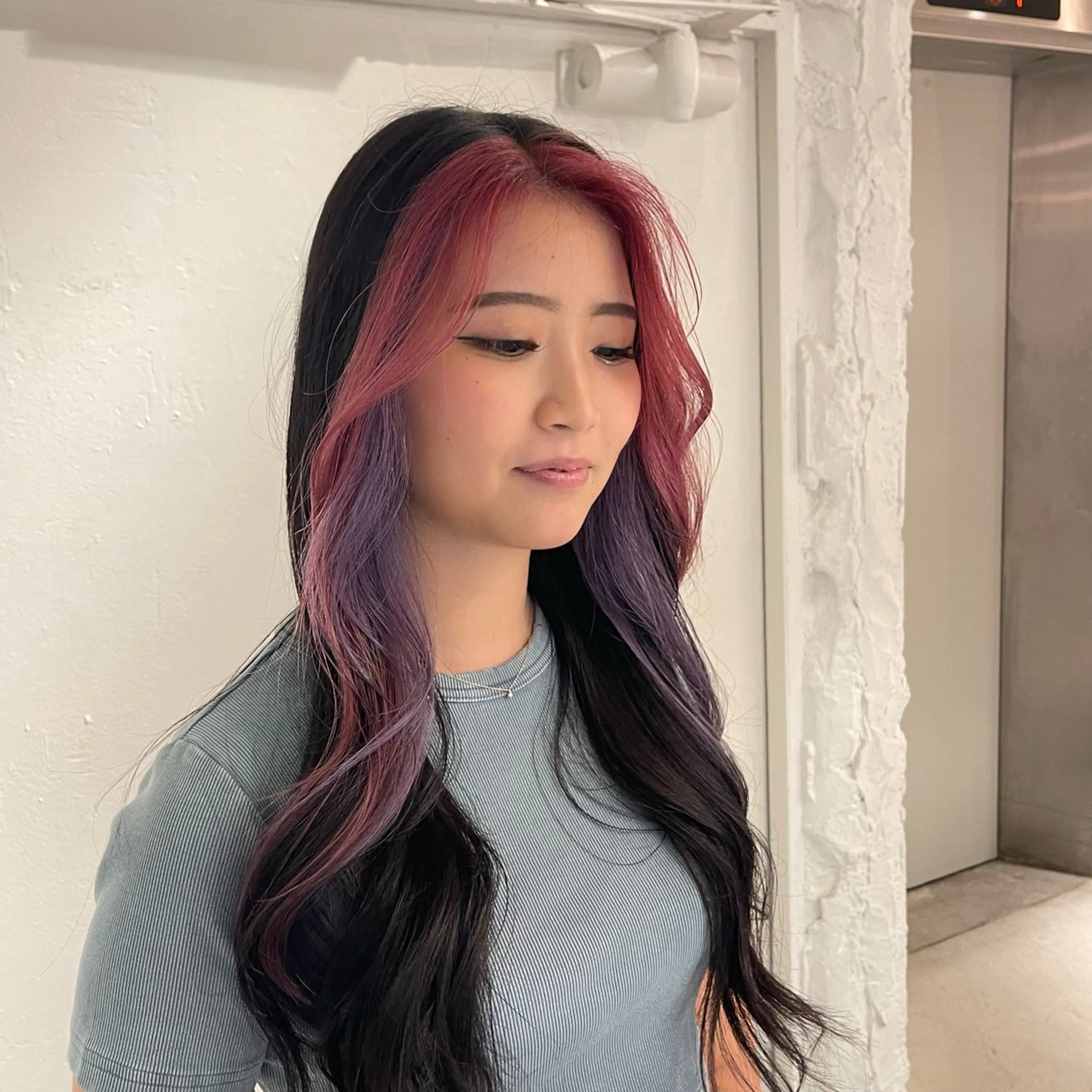 ロング カラー ヘアカラー トリートメント lunty miichiのヘアスタイル