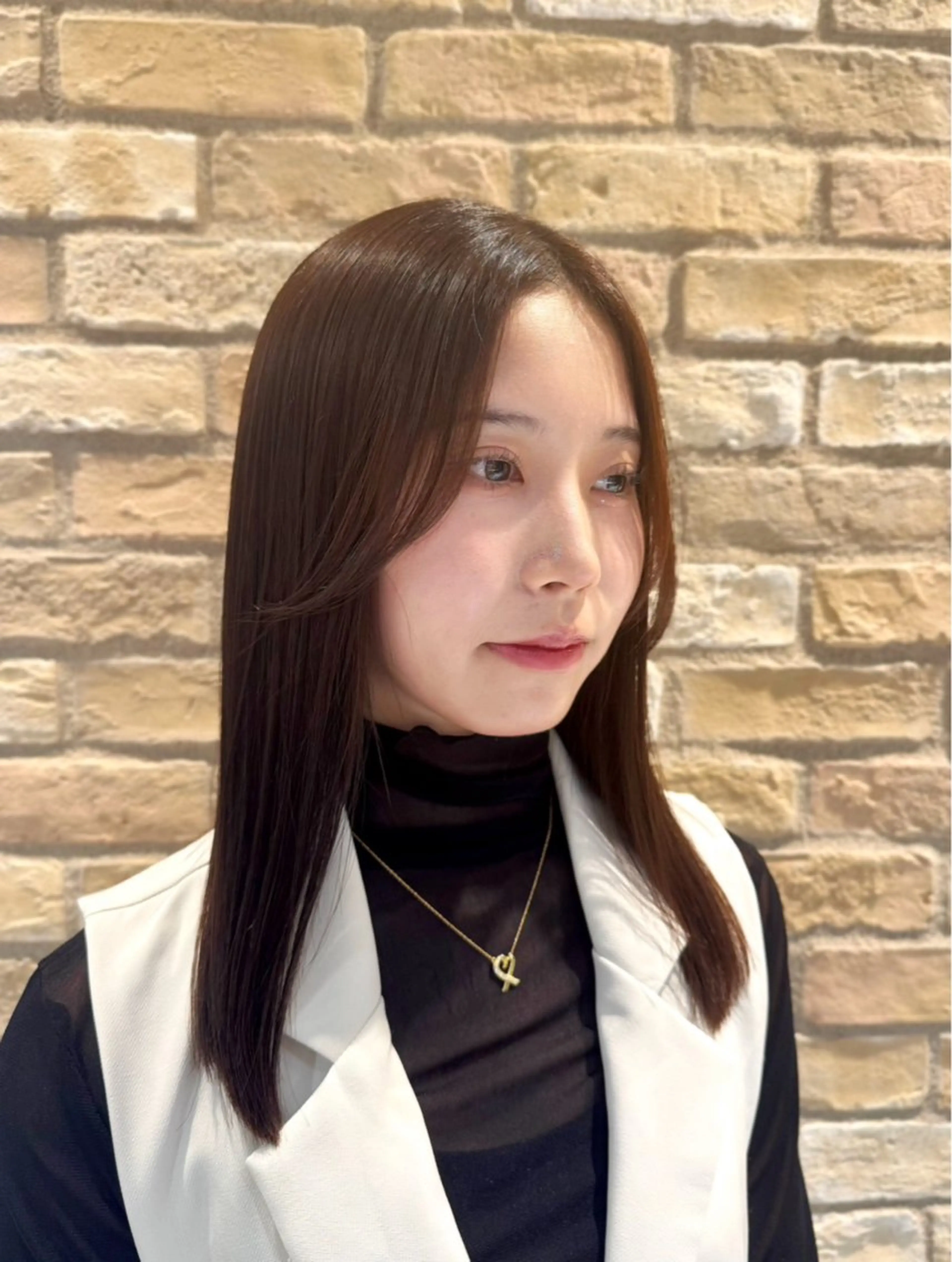 セミロング カラー ヘアカラー Miyuu🎀カラー マツエク・ストレートのヘアスタイル