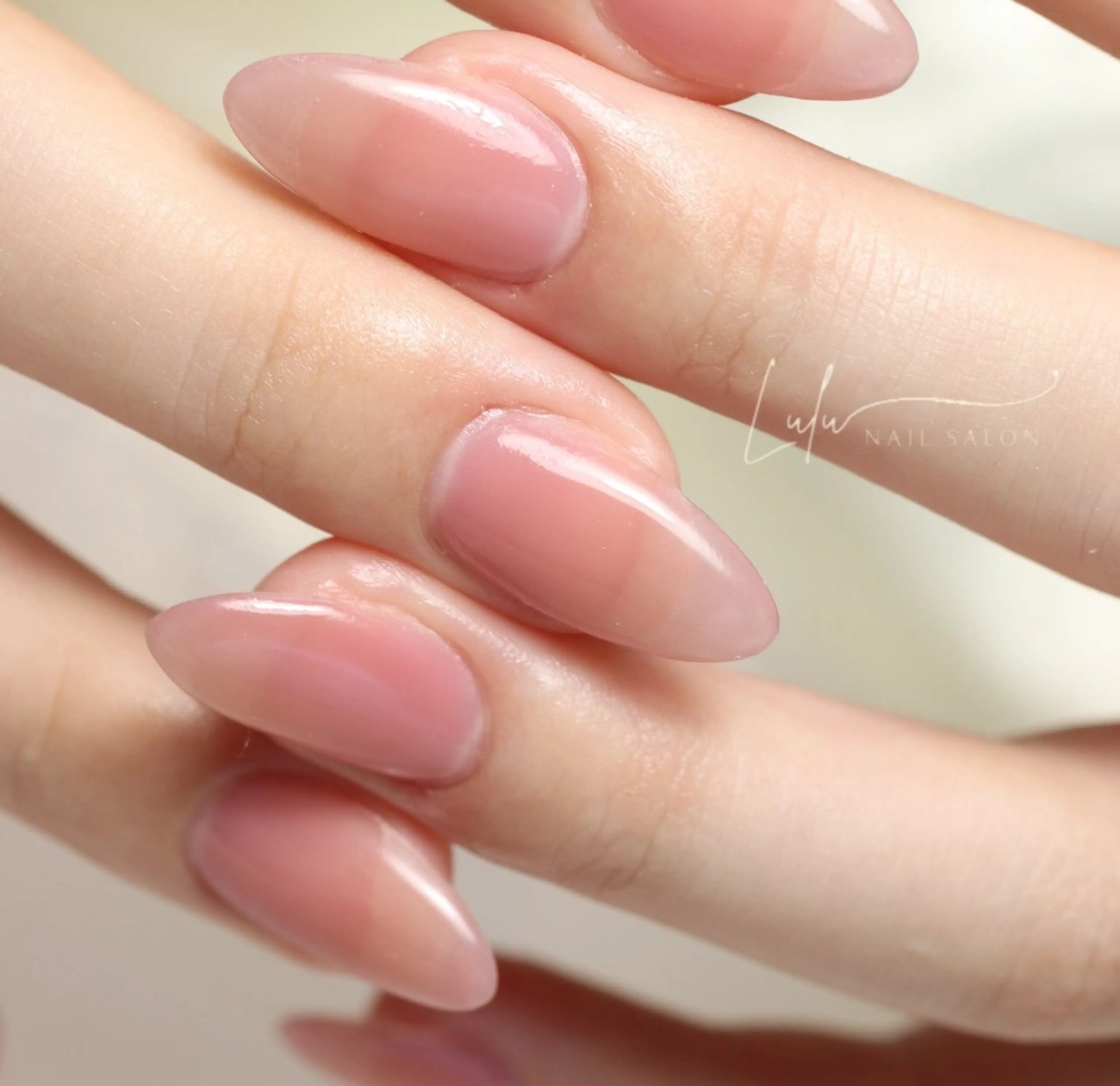 ネイル Lulu nail salon 南堀江店所属・西村 あやかのネイルデザイン