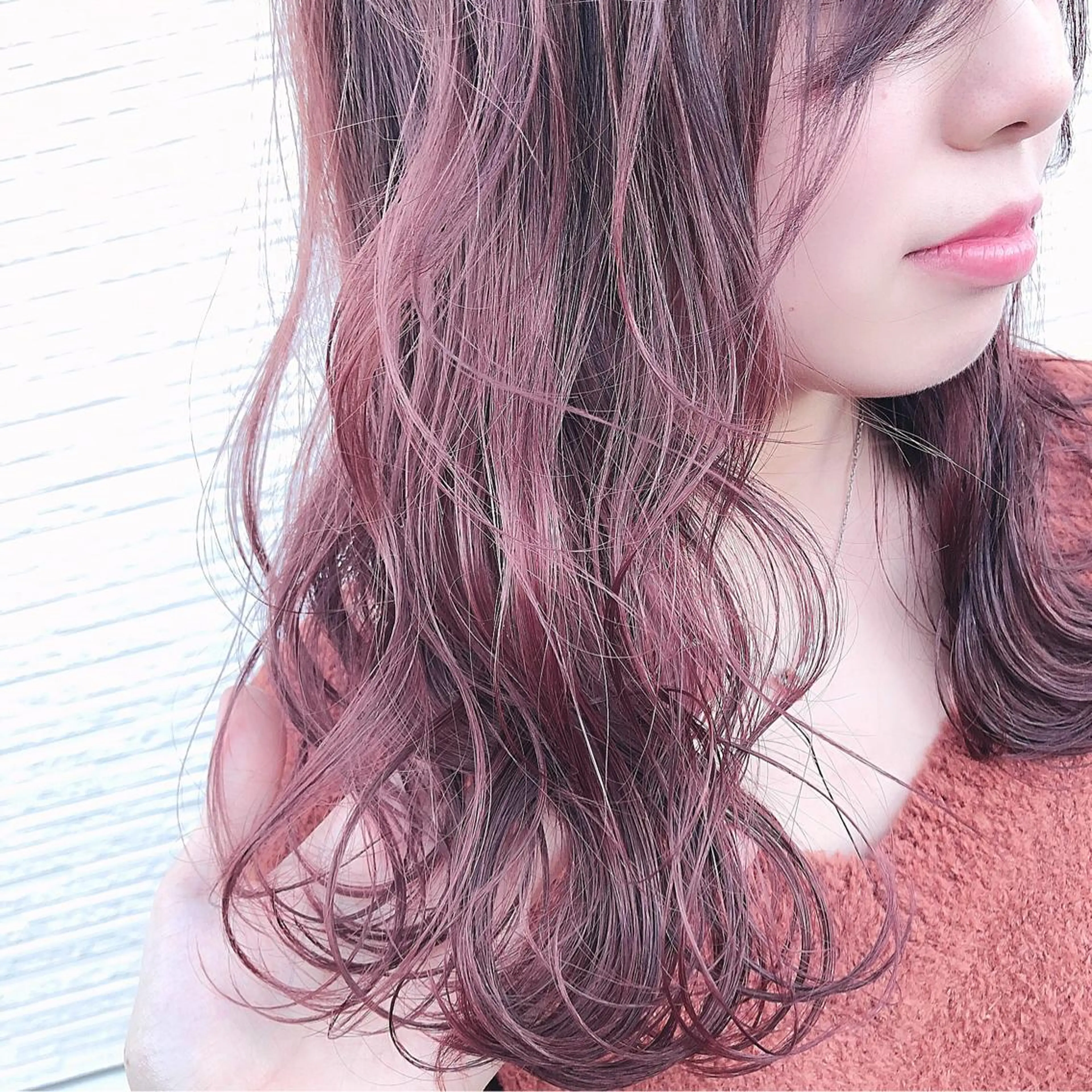 セミロング カラー ブリーチ ダブルカラー ブリーチなしカラー ヘアカラー トリートメント 名畑 裕貴のヘアスタイル