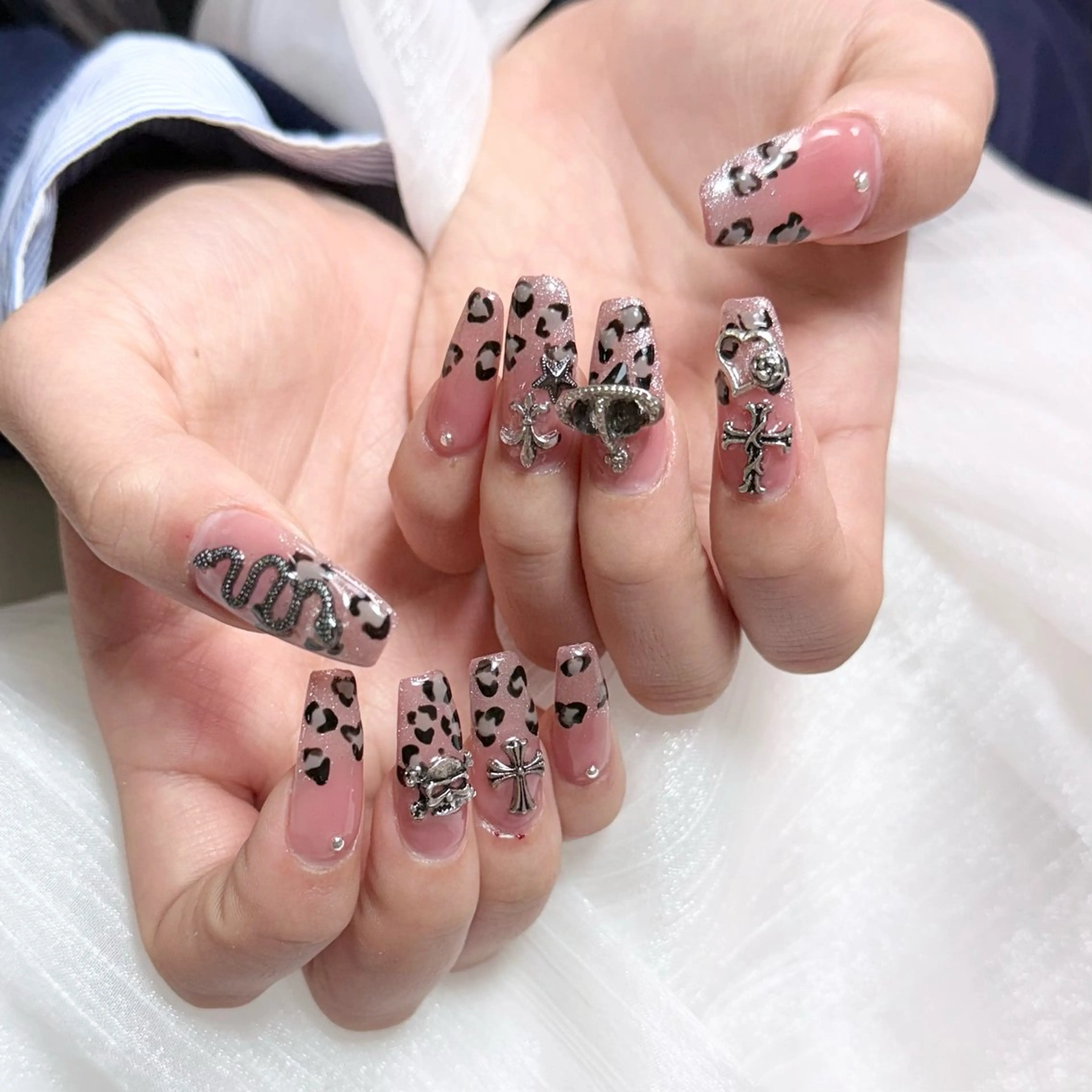 ネイル ハンドネイル エクラNailサロン ミオのネイルデザイン