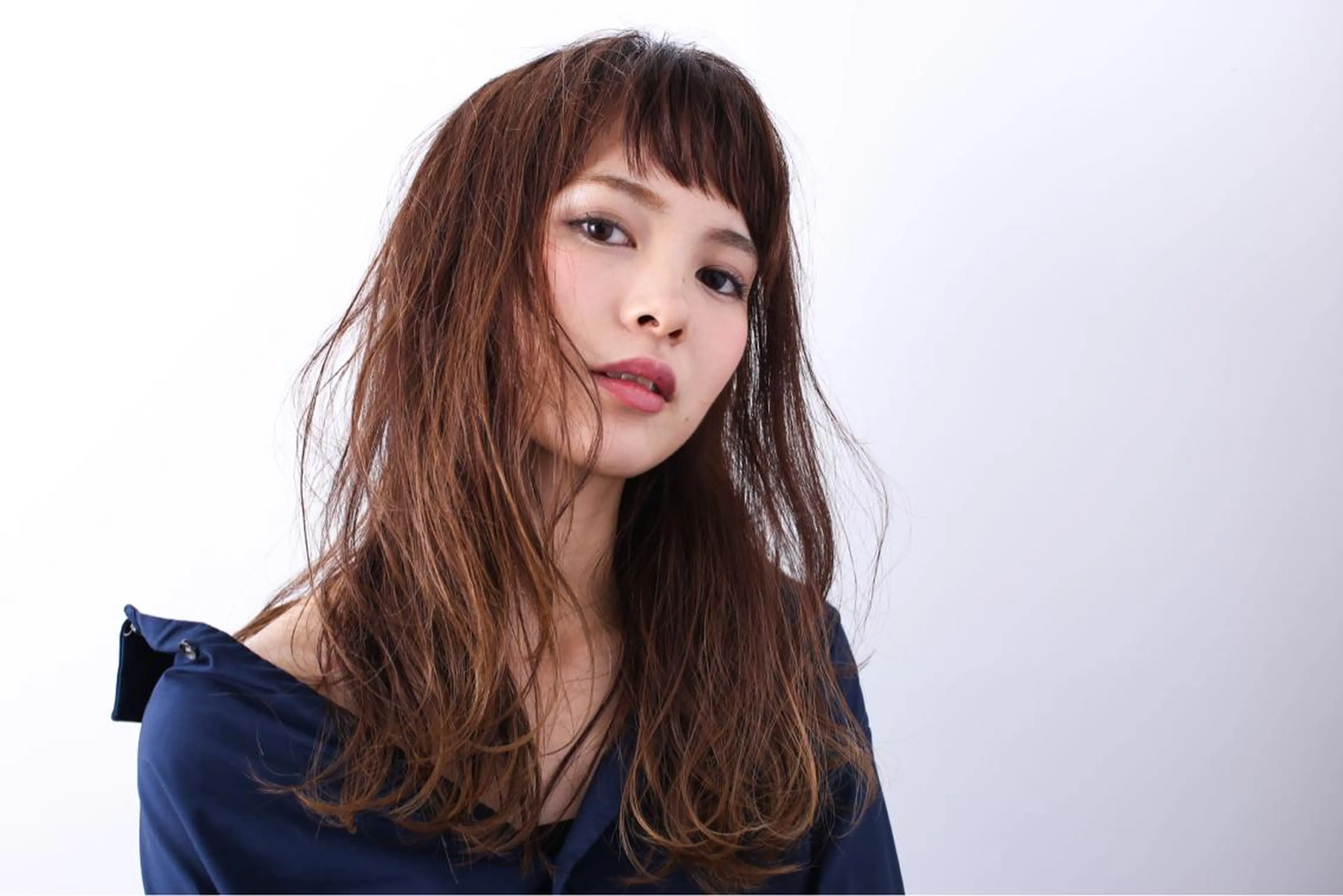 カット & イルミナヘアカラー & 炭酸トリートメントの写真