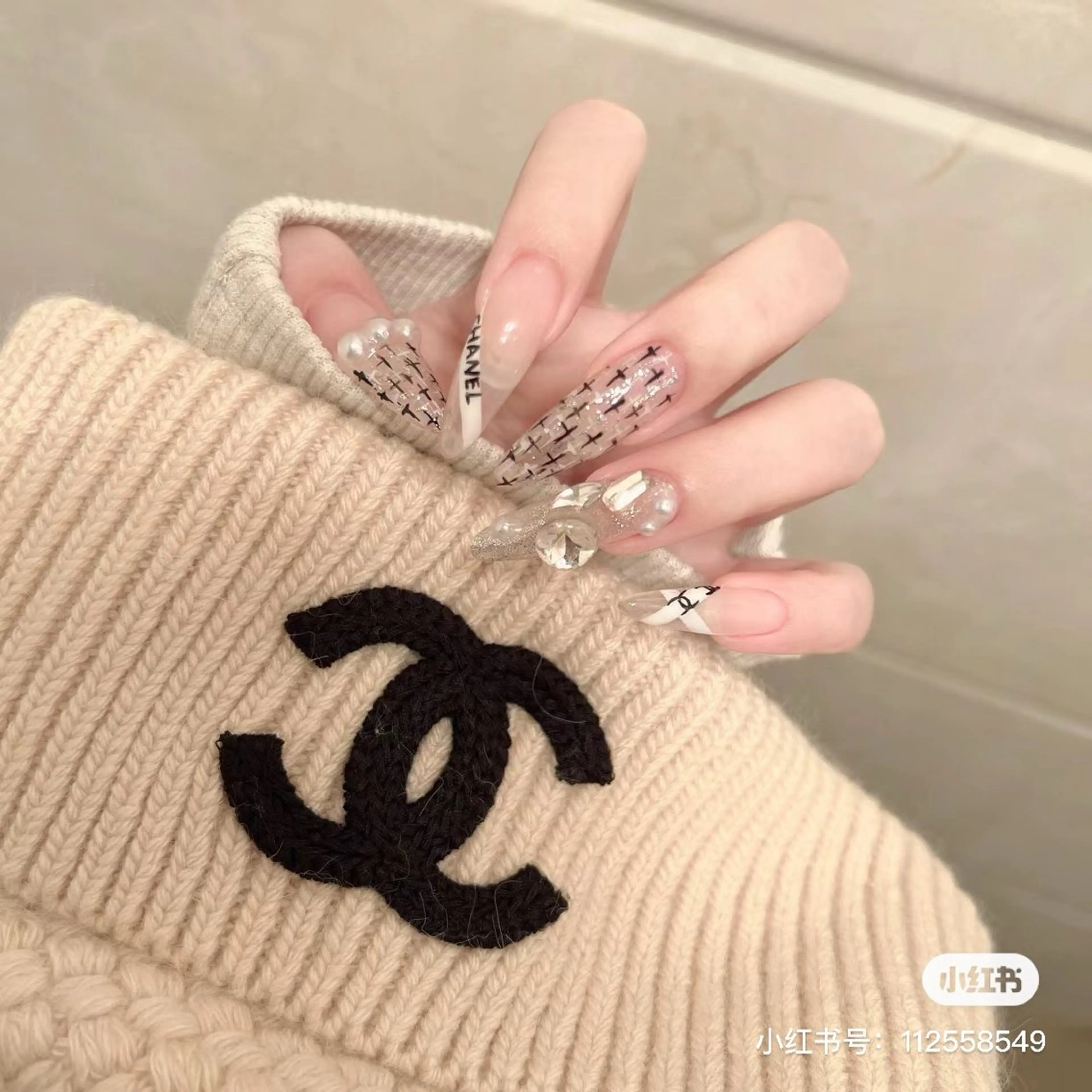 ネイル Hana  NAIL所属・新宿YISInail スカルプ専門店のネイルデザイン