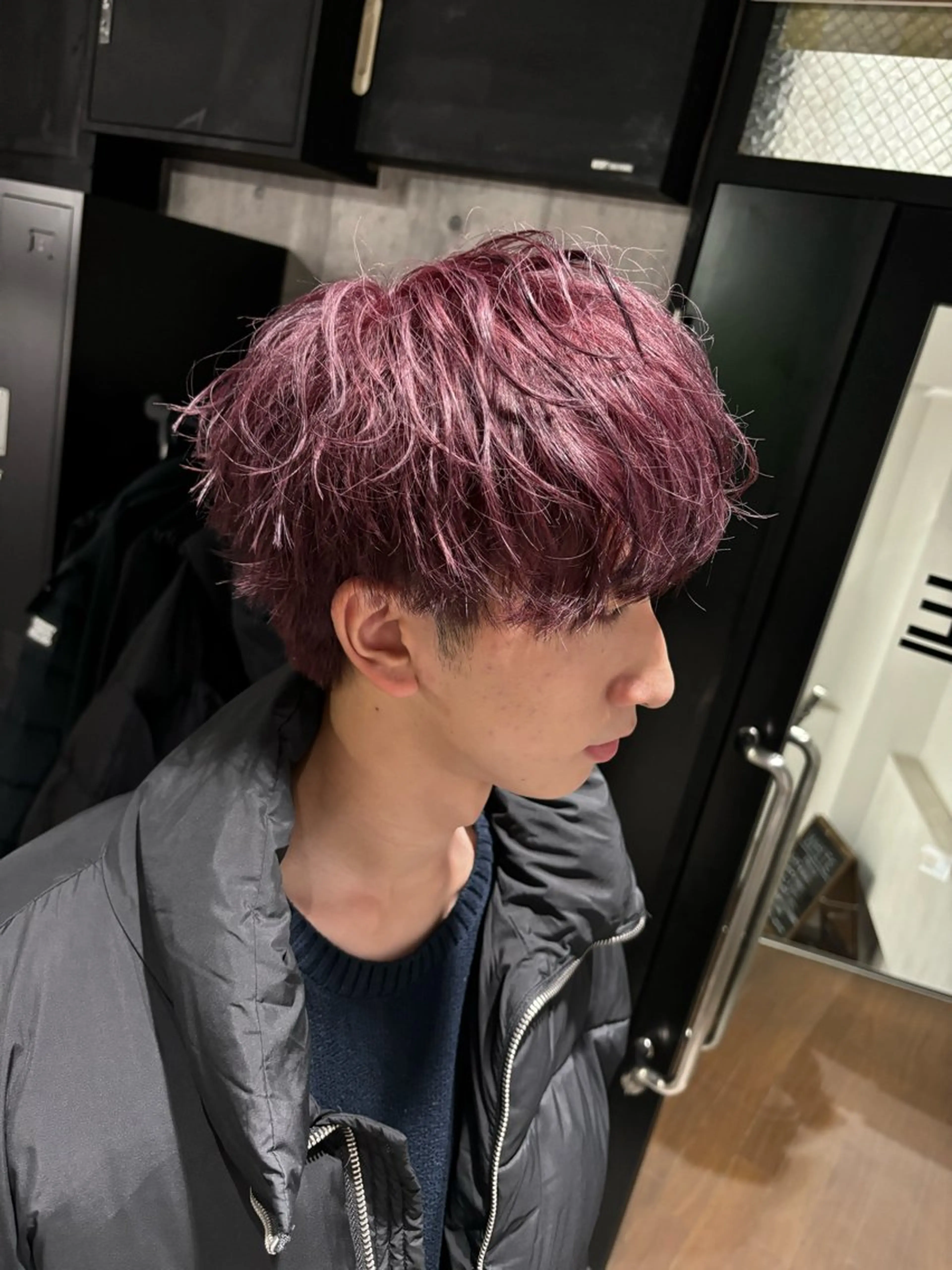 カラー メンズ ラベンダーカラー ピンクカラー ピンクラベンダー カット ヘアカラー トリートメント _white【京橋店】所属・_WHITE / KENTOのヘアスタイル