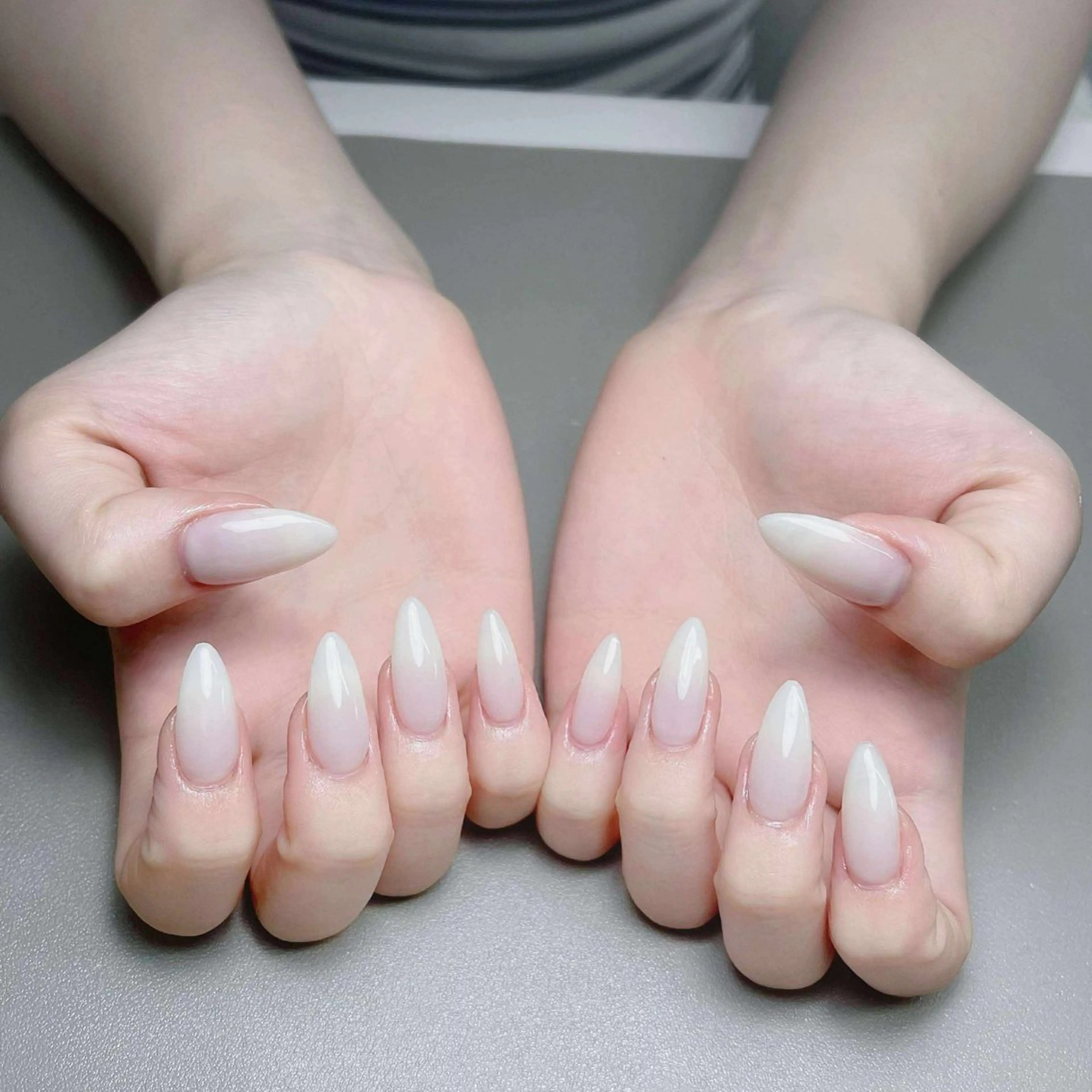 ネイル アートネイル ジェルネイル キラキラネイル 持ち込み ワンホンネイル いちご chan novaのネイルデザイン