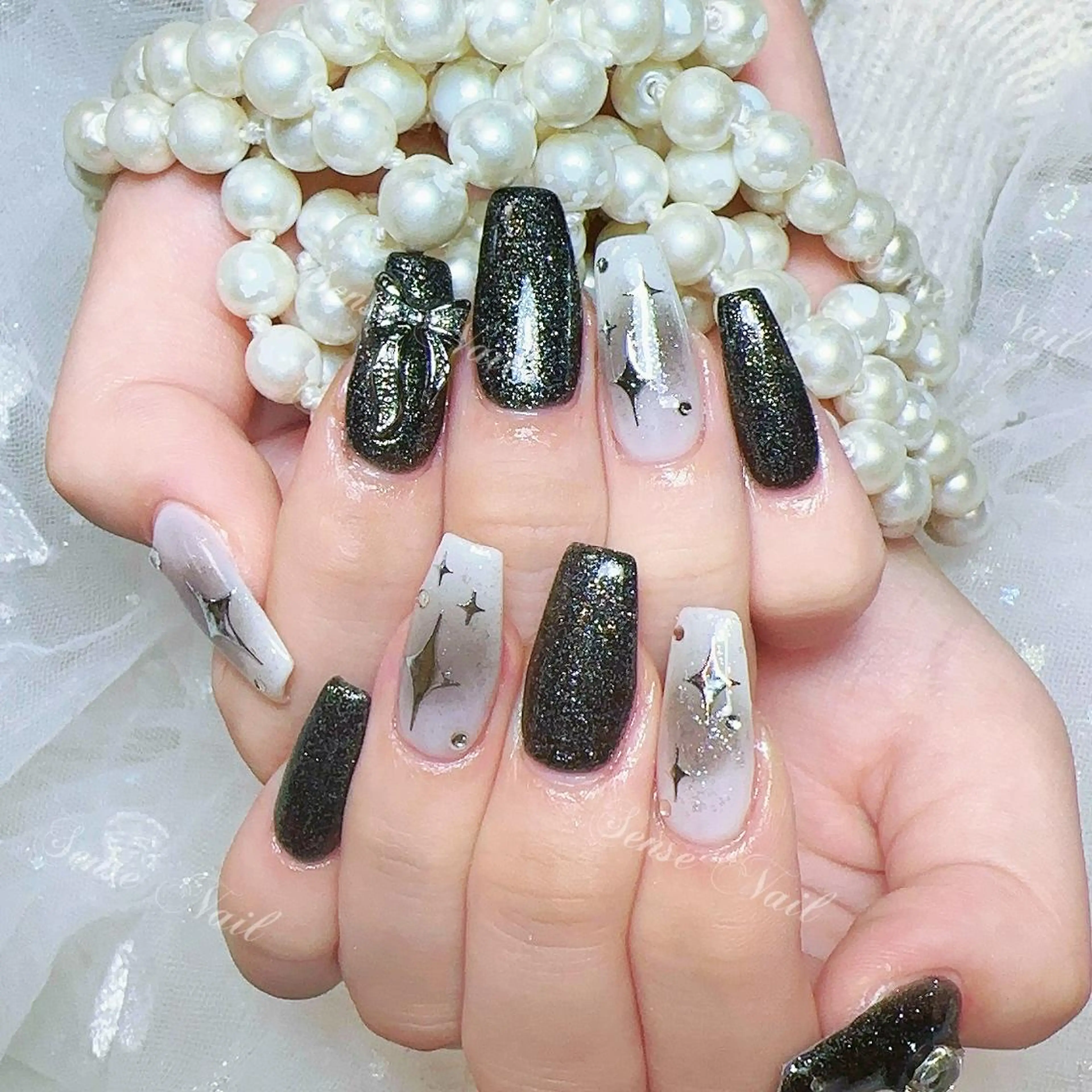 ネイル ハンドネイル ハンドケア Queening 🦋のネイルデザイン