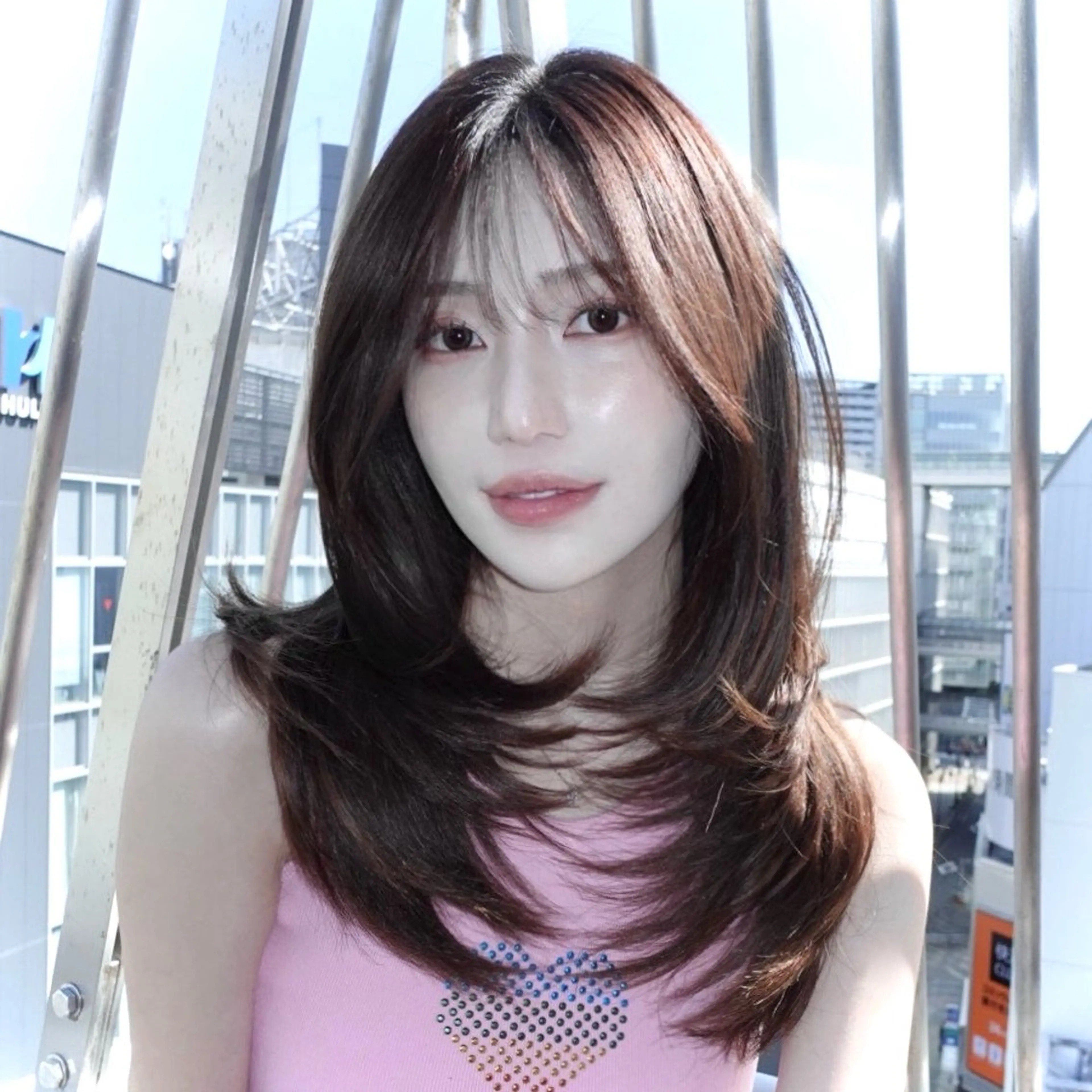 セミロング カラー ブリーチ ケアカラー 透明感カラー ダブルカラー ブリーチなしカラー レイヤーカット ダブルカラーのヘアスタイル