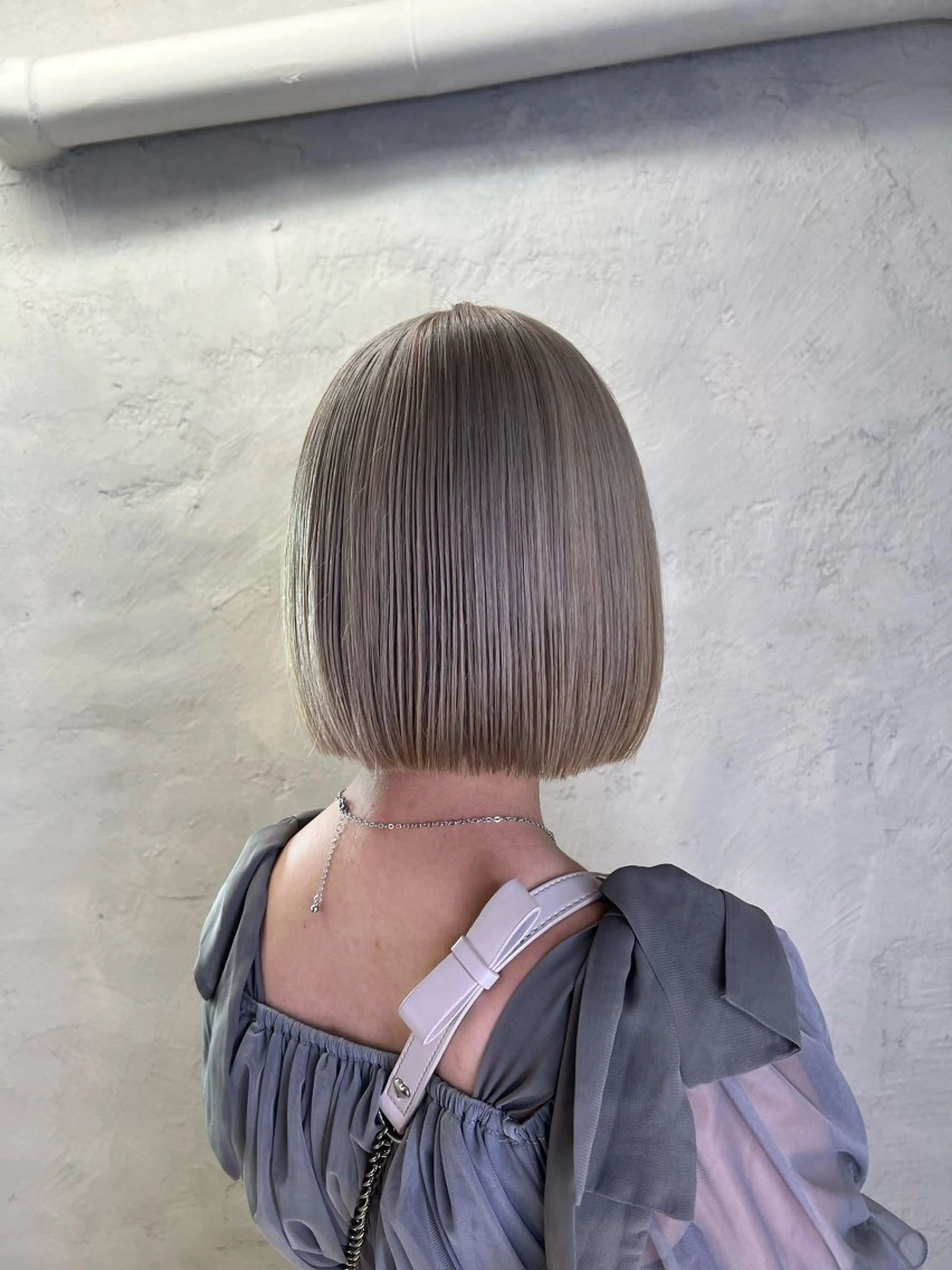 ショート カラー 🩵艶ハイトーン ブリーチ🩵ユウゴのヘアスタイル