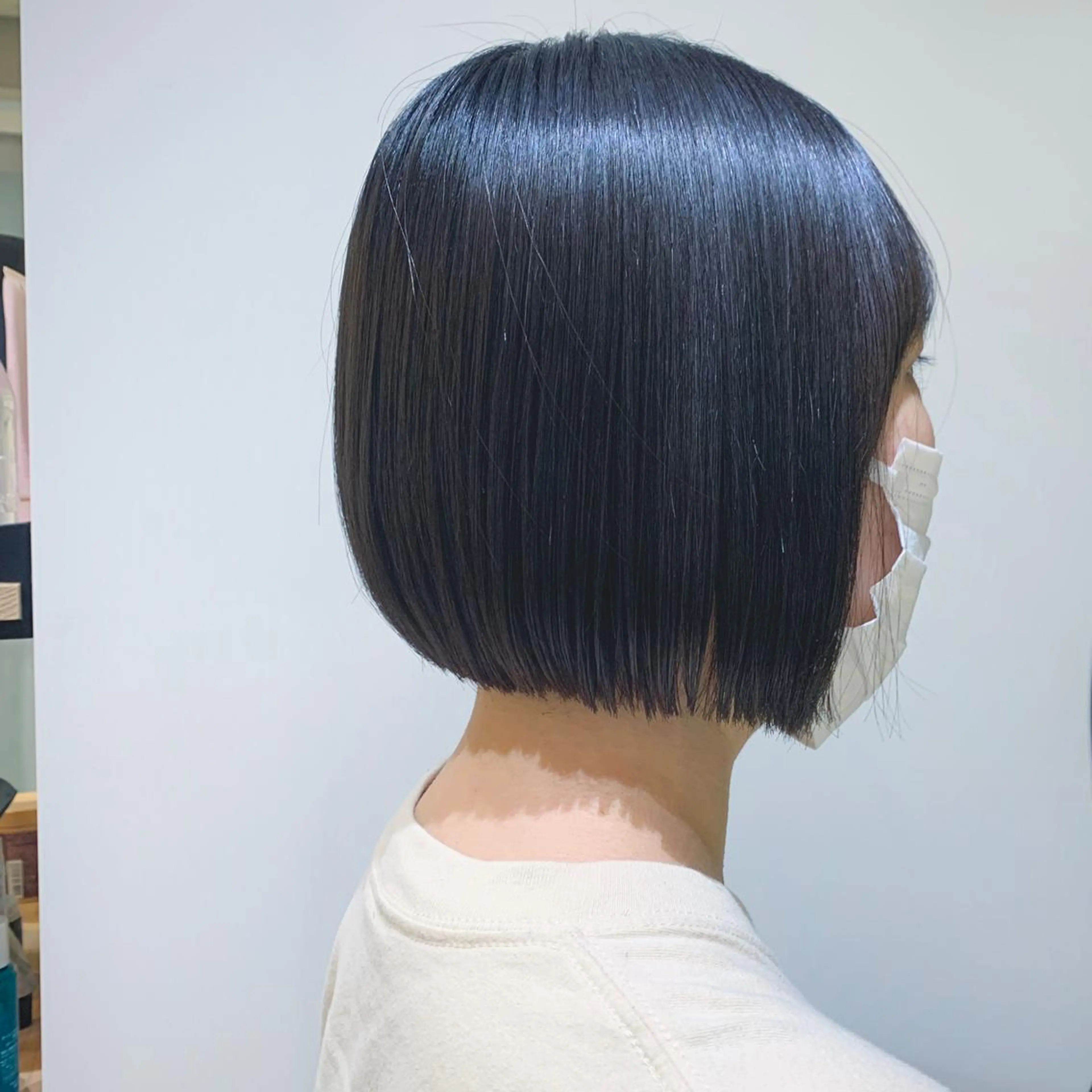 ショート カラー ヘアアレンジ 黒髪 ブルーカラー ブルーブラック イルミナカラー ボブ カット トリートメント salowin新宿三丁目店所属・🖤小顔ボブ/ウルフ レイヤー🖤山本諒のヘアスタイル