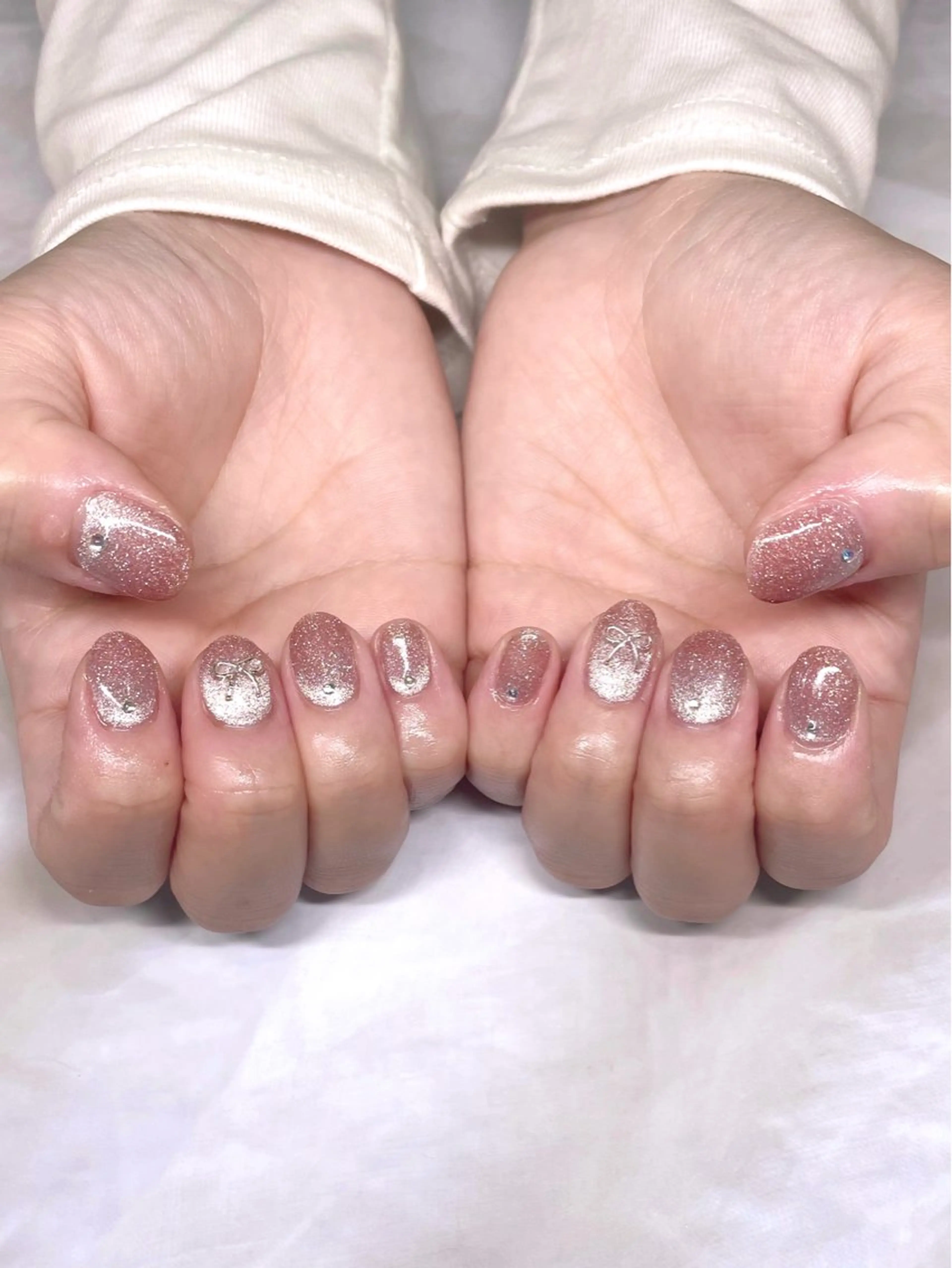 ♥️10月限定♥️【オフなしケア込み】ハンドキラめくマグネットネイル💅🏻💎パラジェル変更OKの写真