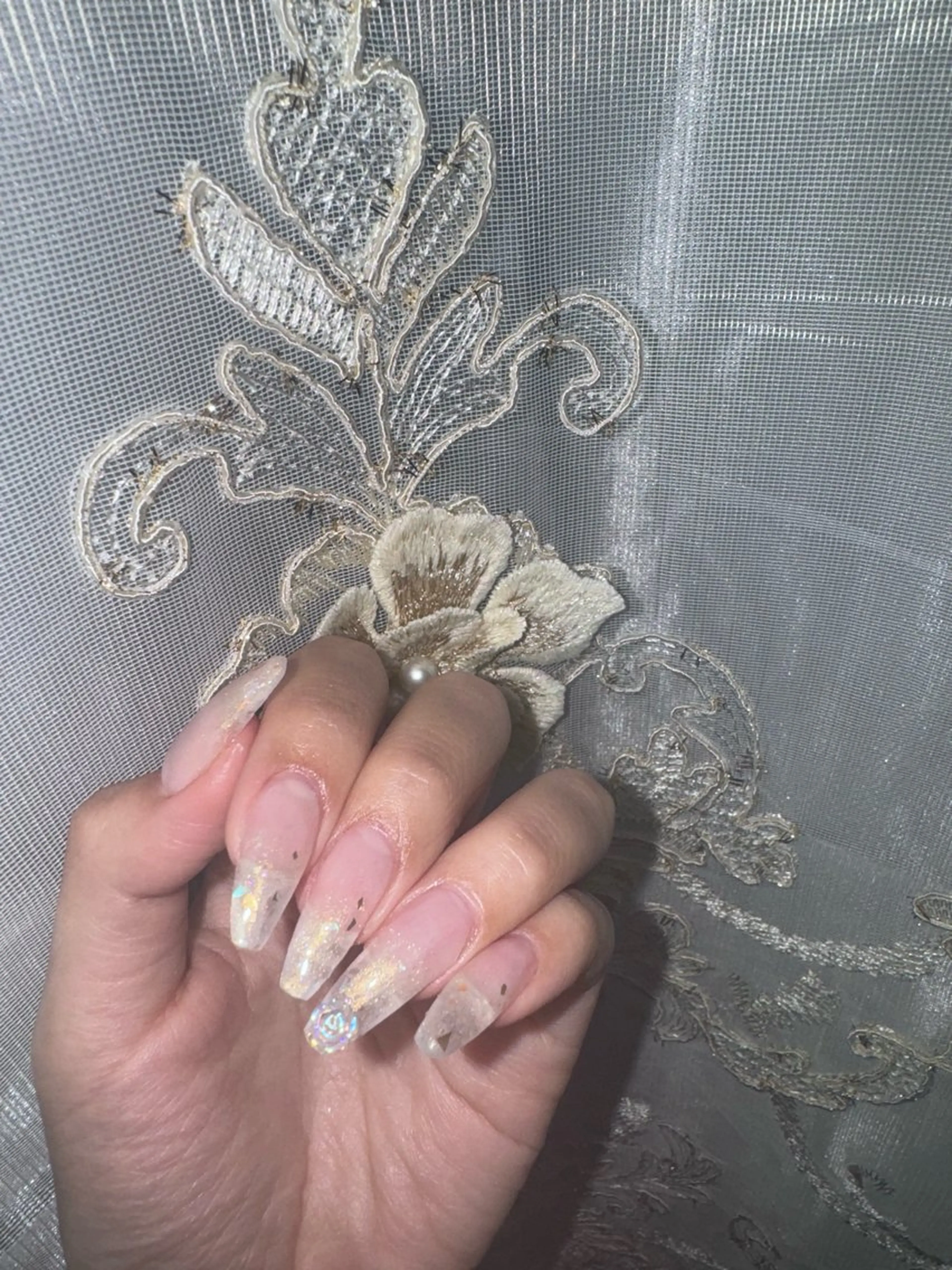 ネイル グラデーション ラメ(グリッター) on nail 尾張旭三郷店のネイルデザイン