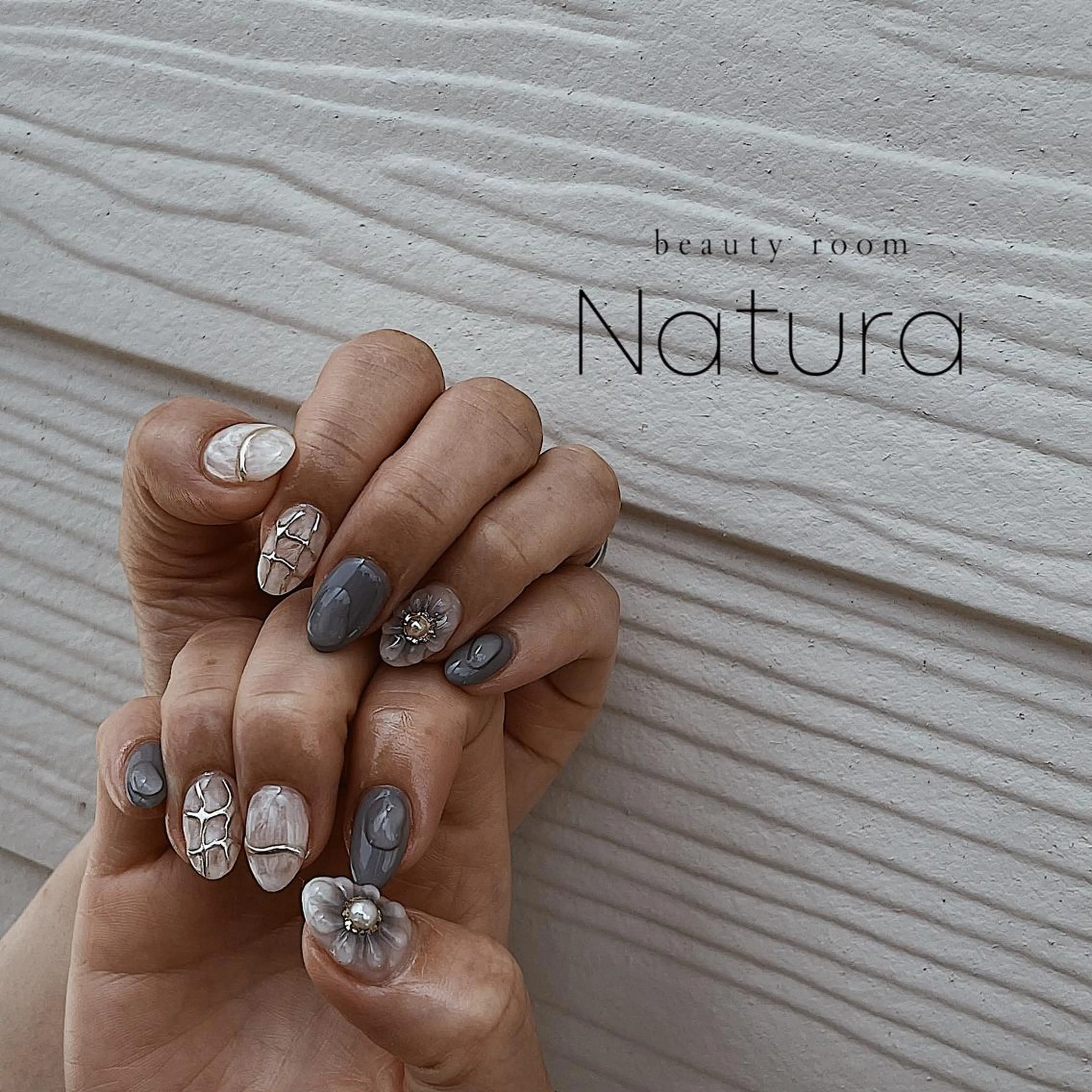 ネイル マツエク・マツパ アイブロウ ハンドネイル beautyroom Naturaのネイルデザイン