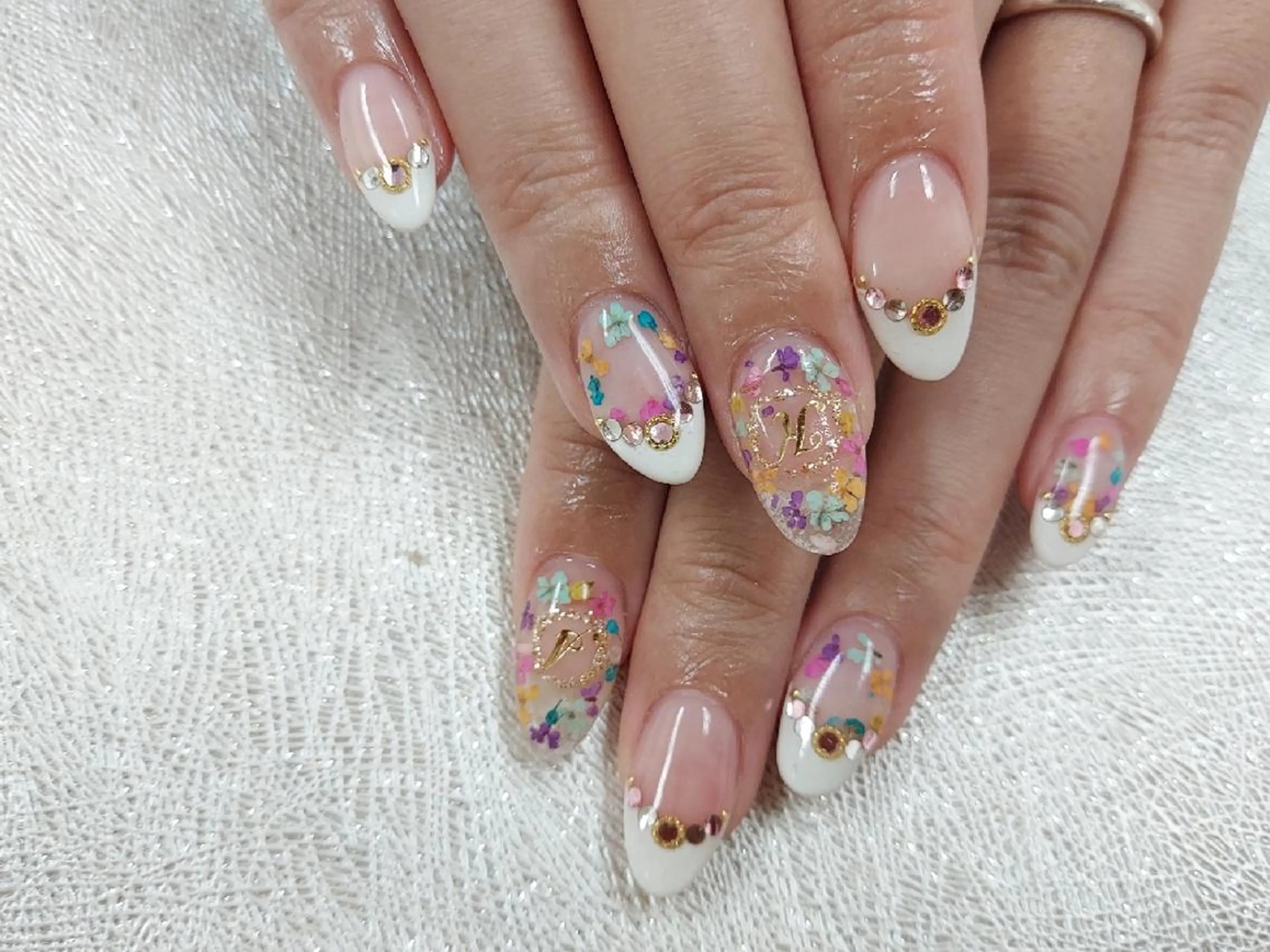 ネイル アートネイル ジェルネイル 持ち込み ニュアンスネイル パラジェル 河野ちえ (雑誌掲載サロン)のネイルデザイン