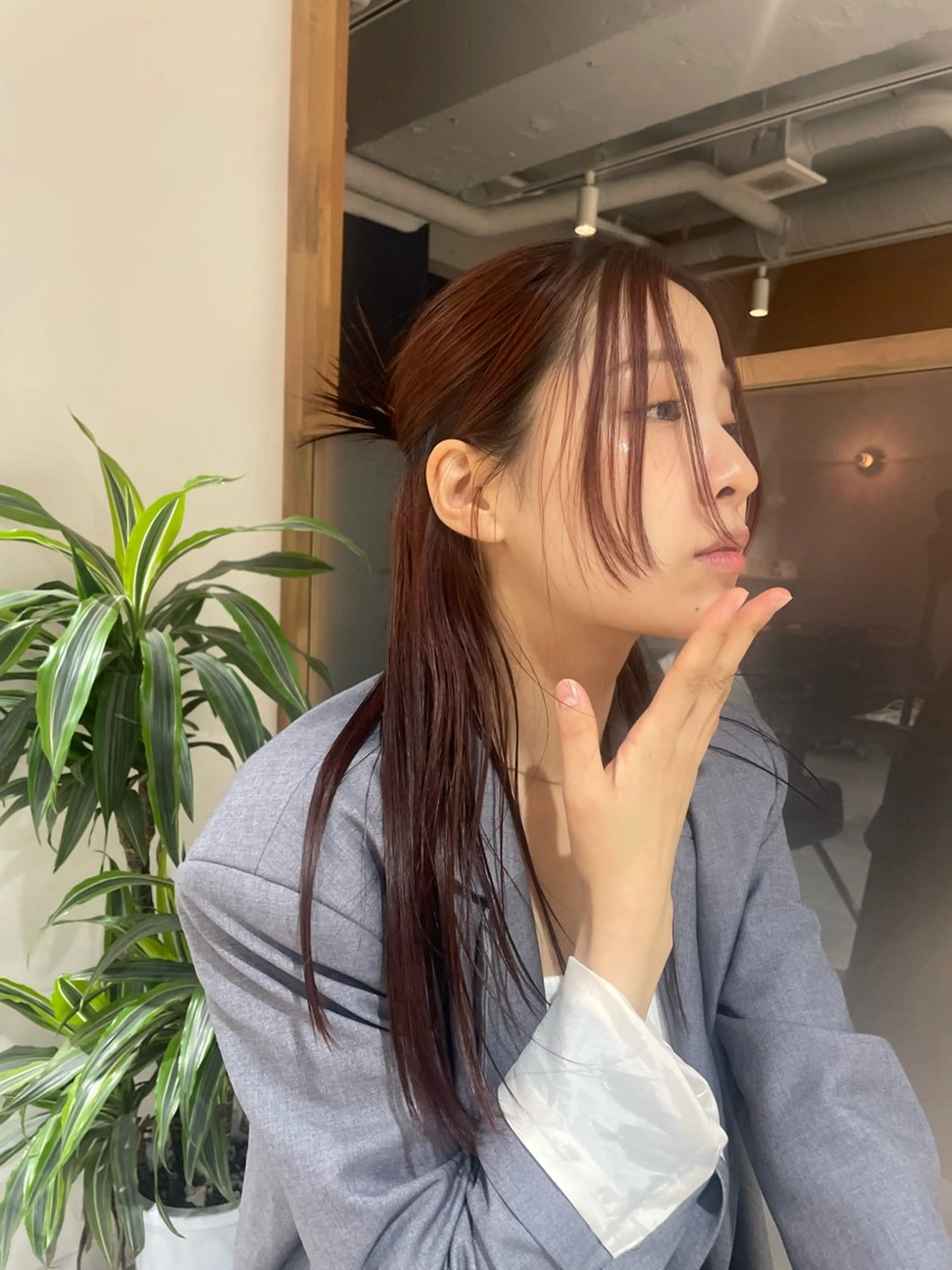 ロング カラー ヘアカラー トリートメント mei|顔まわり ×透明感カラーのヘアスタイル