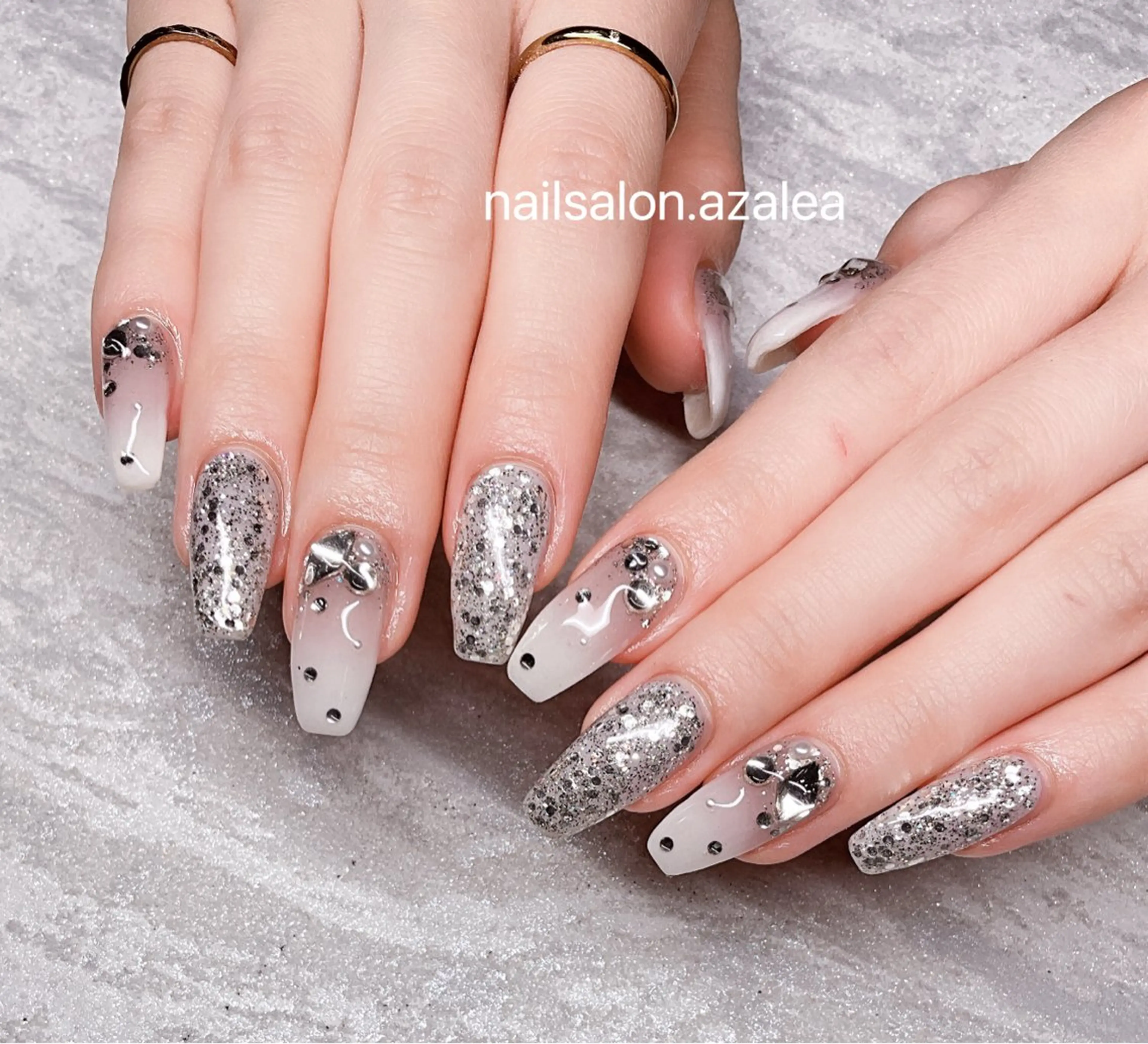 ネイル ハンドネイル R inのネイルデザイン