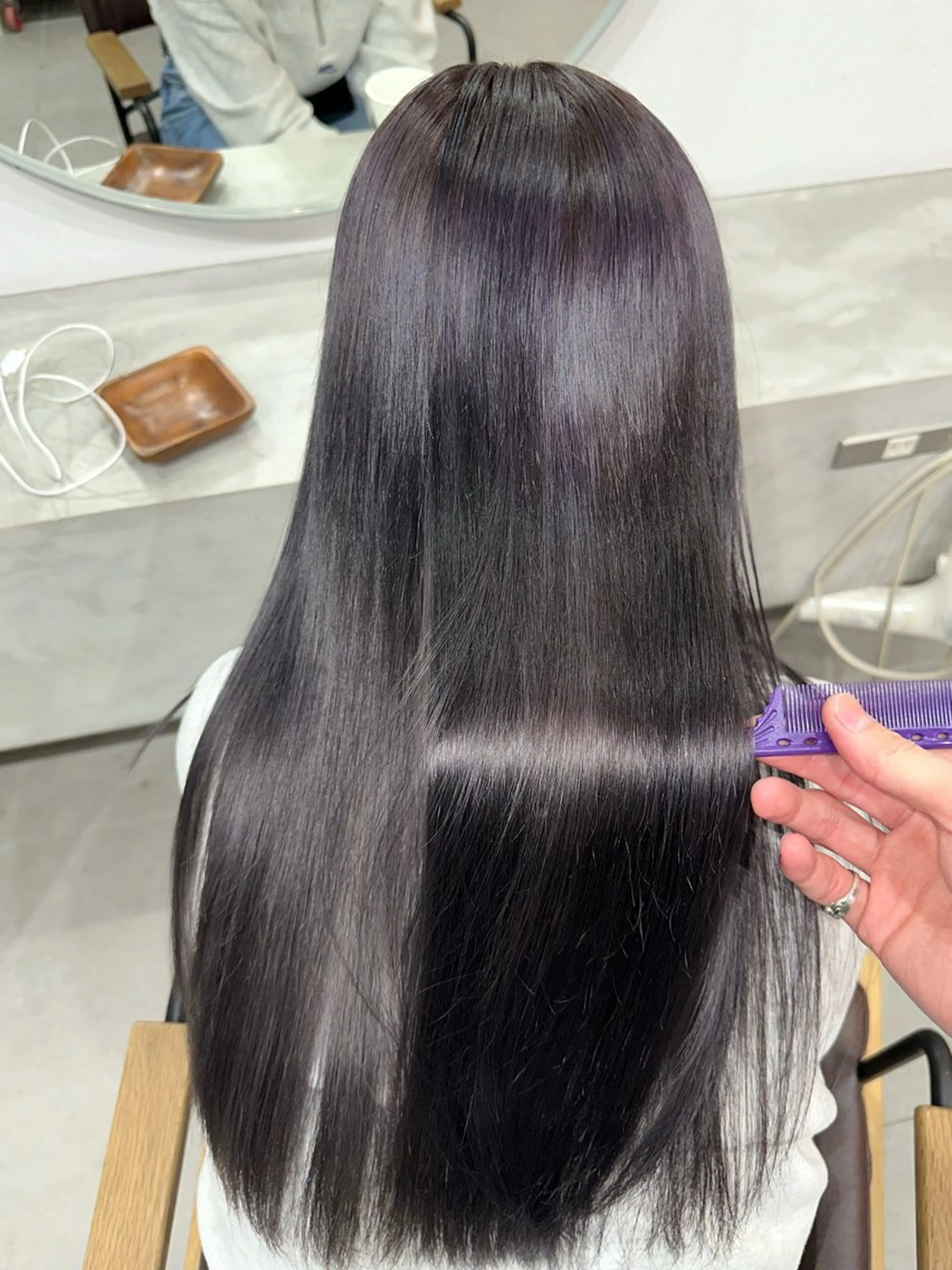 ロング カラー ブリーチ 透明感カラー ラベンダーカラー ヘアカラー トリートメント clan所属・志賀 海音のヘアスタイル