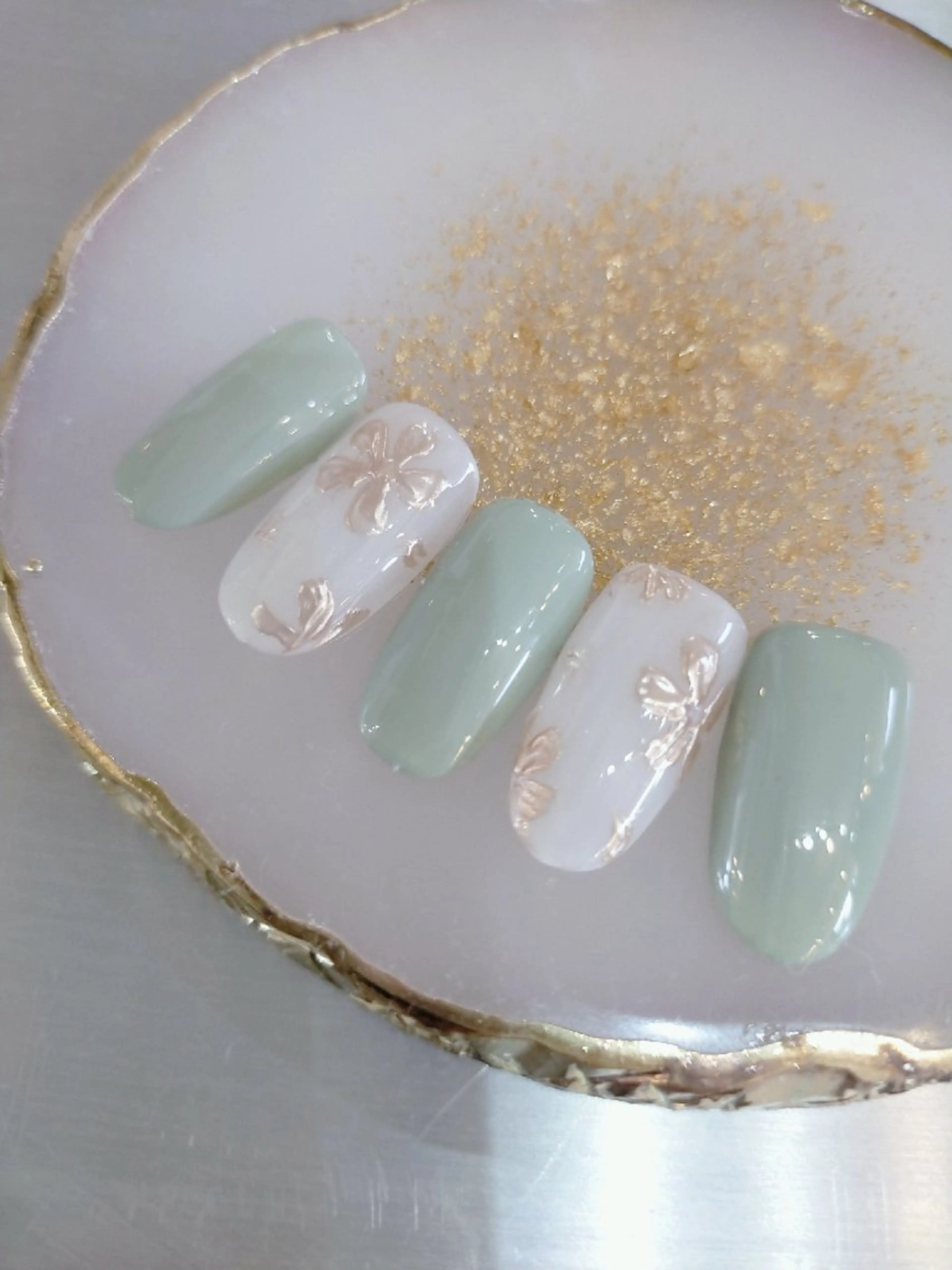 ネイル ミラーネイル MAHALO NAIlのネイルデザイン