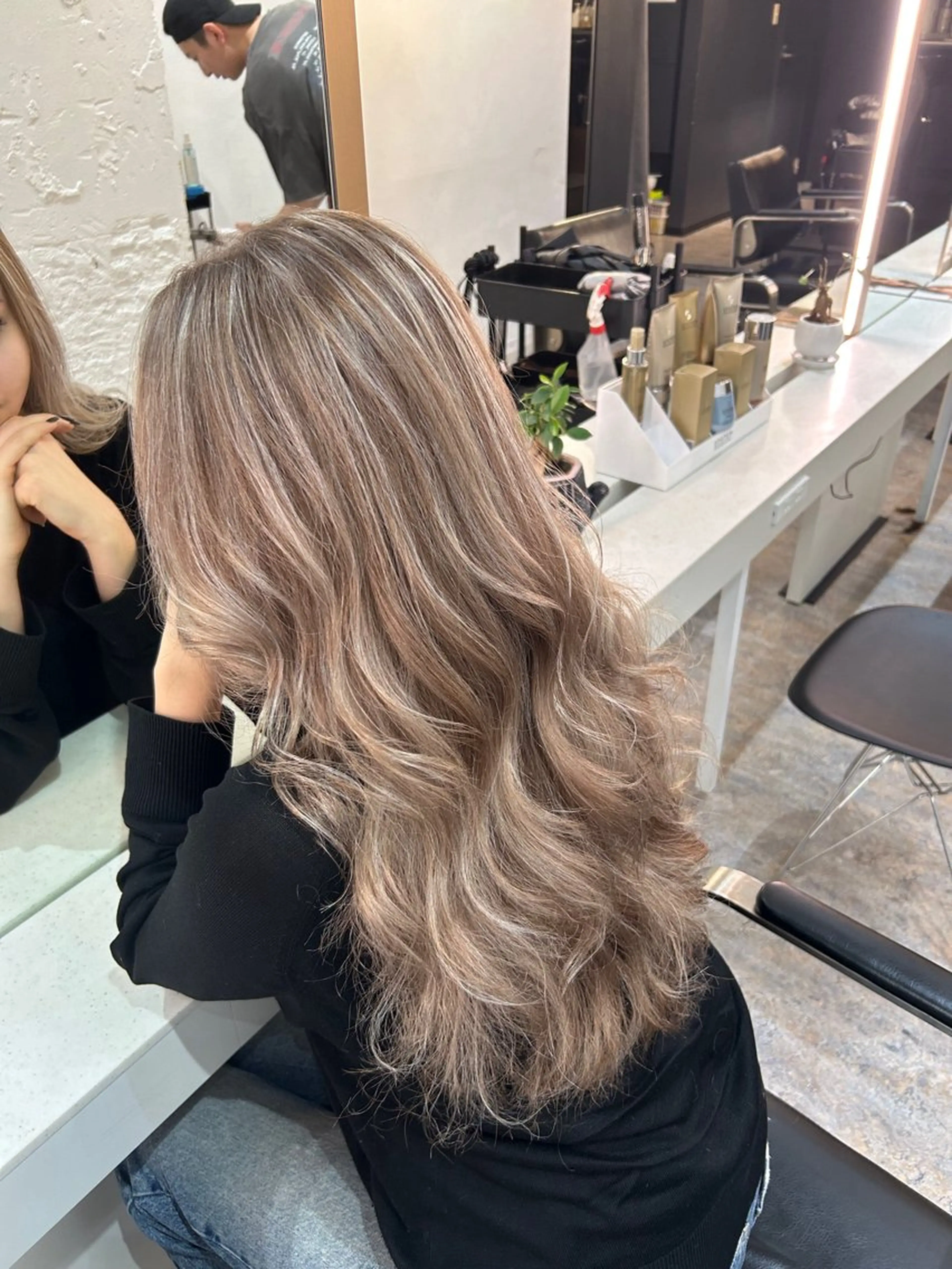 ロング カラー ハイライトカラー ハイライト ヘアカラー レイヤーカット BLend 渋谷のヘアスタイル