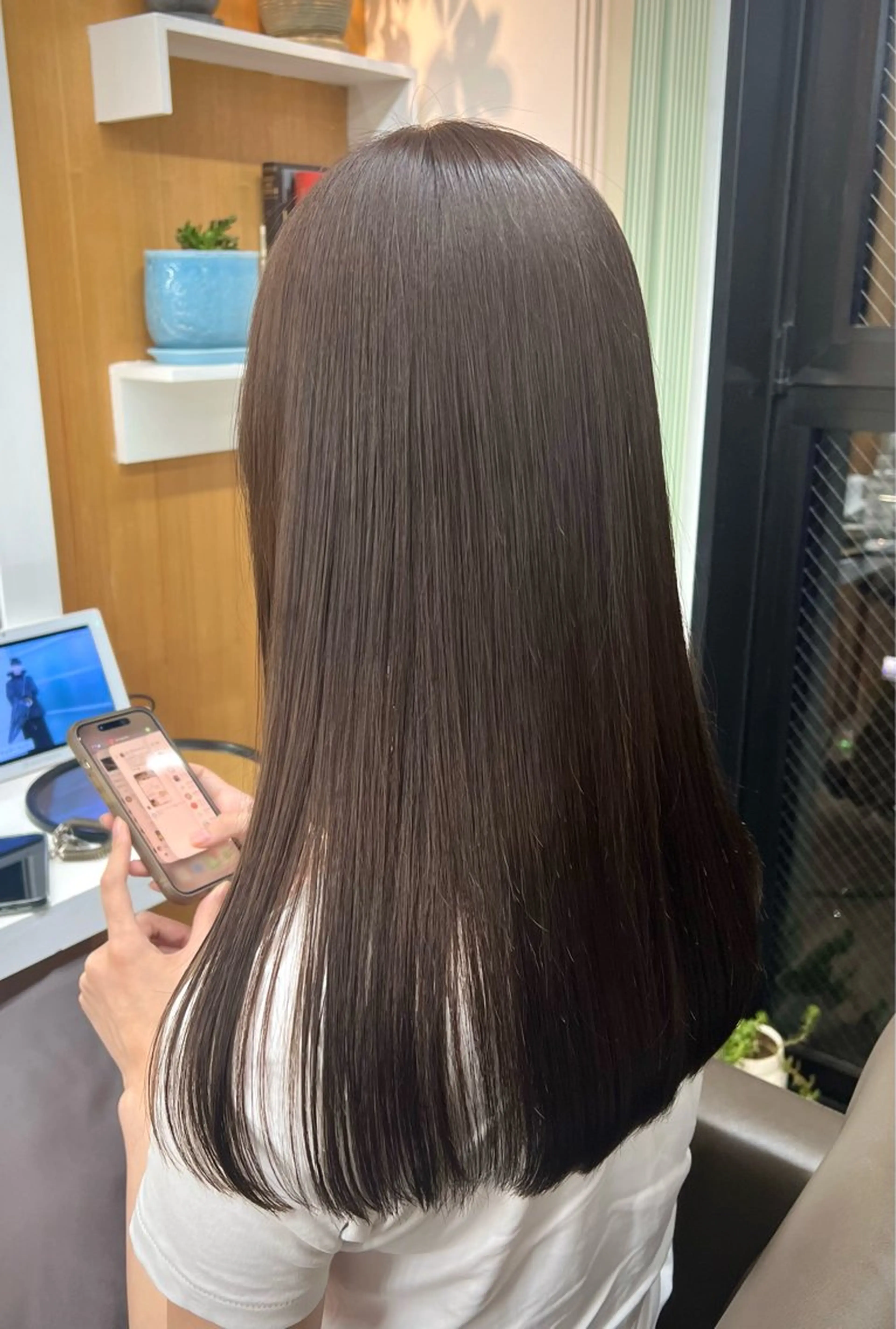 イルミナカラー+カット+サブリミック酸熱トリートメントの写真