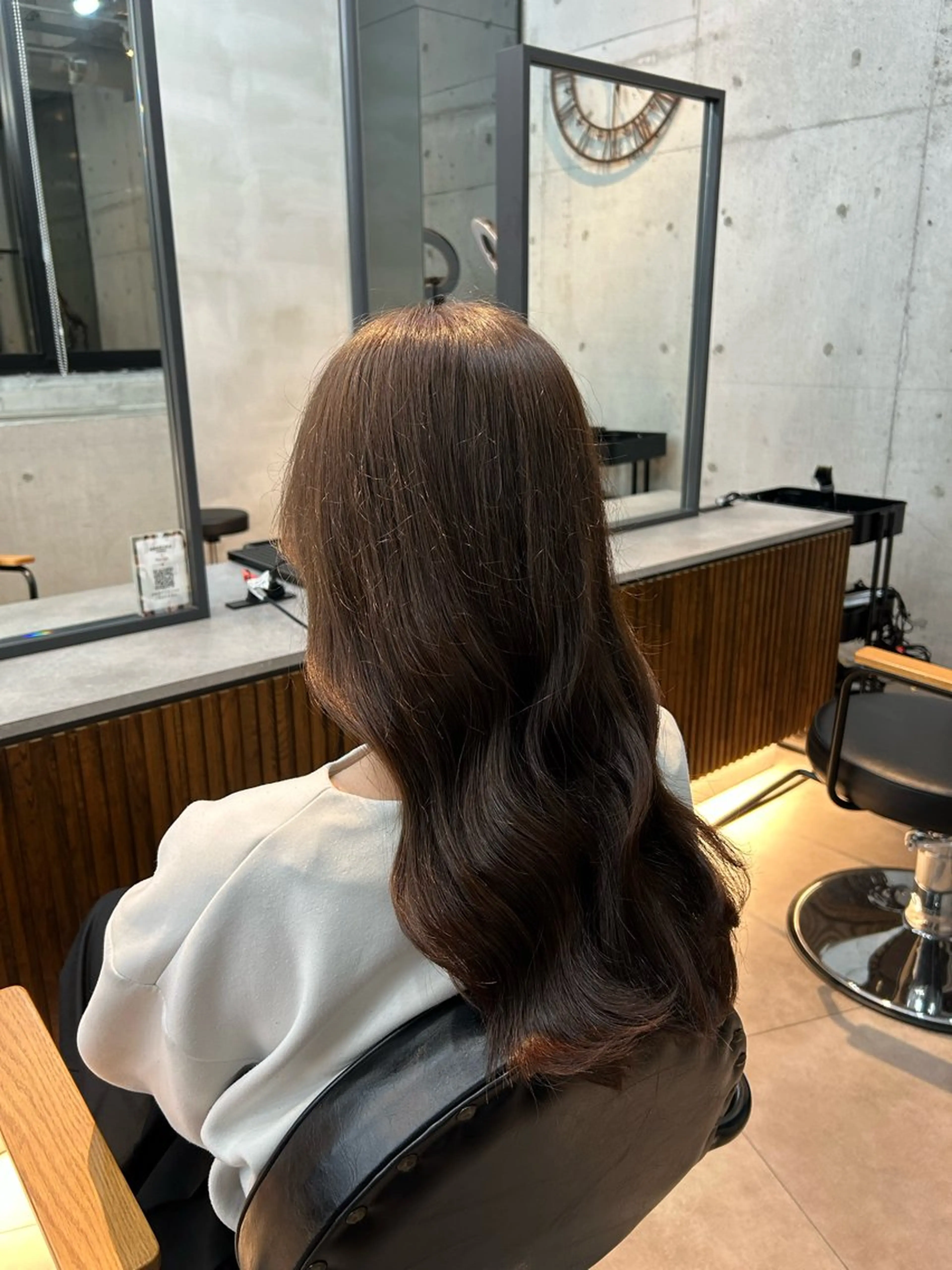 セミロング ヘアカラー 小笠原 百雪のヘアスタイル