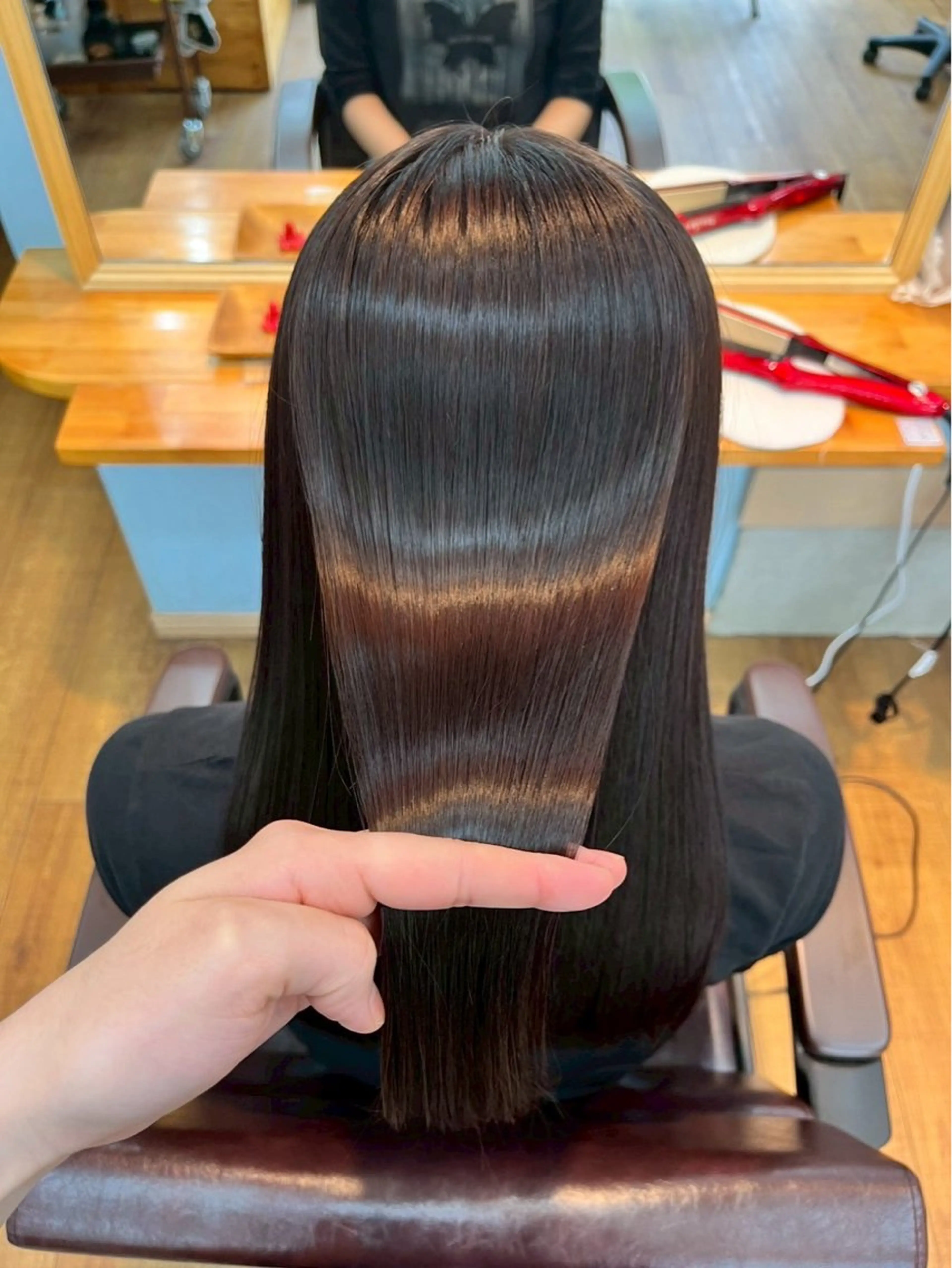 ロング カラー カット ヘアカラー トリートメント 髪質改善 UN BLEACHのヘアスタイル