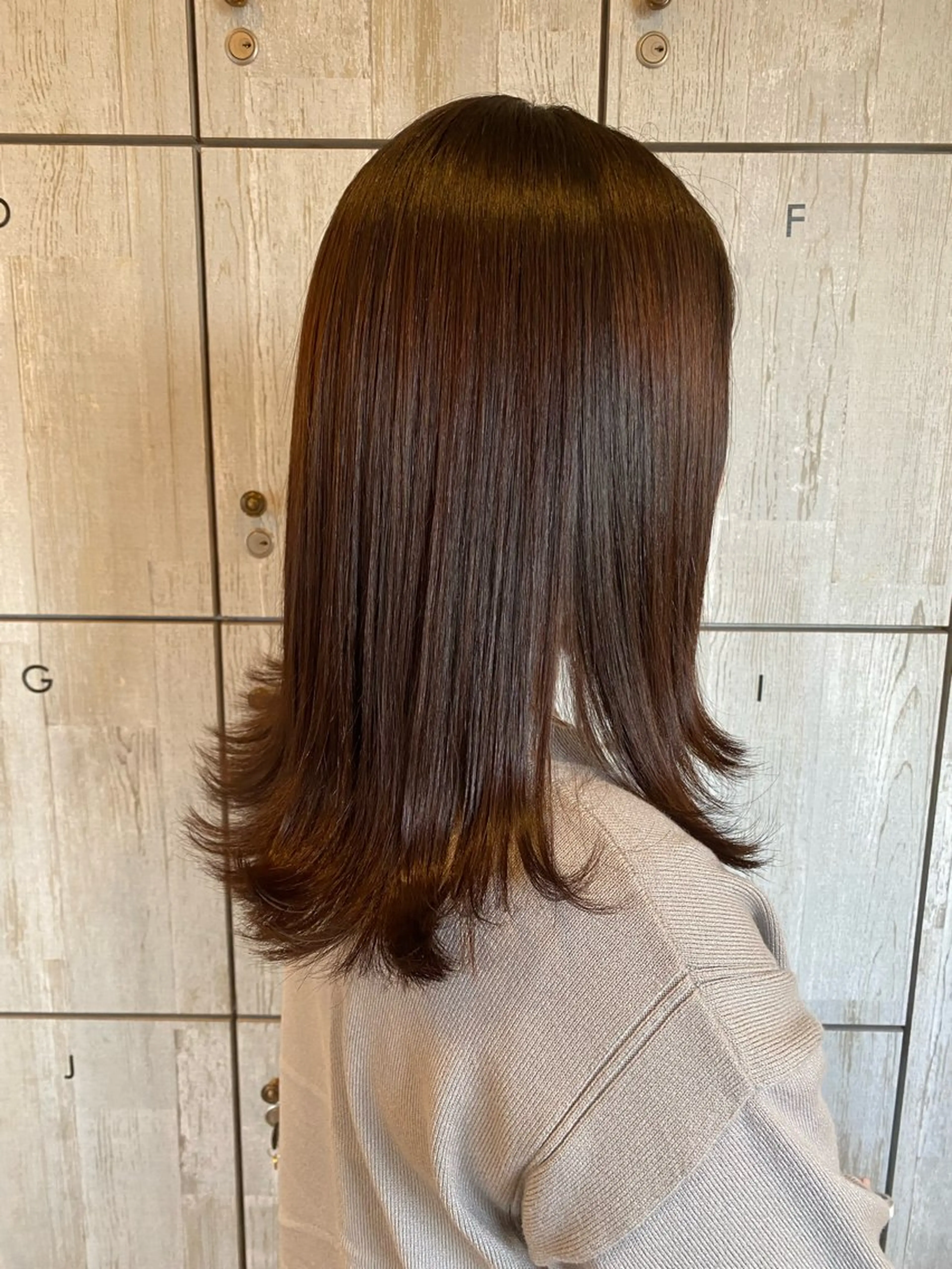 ミディアム カラー あいさ🤍ムラ無しカ ラー🤍のヘアスタイル