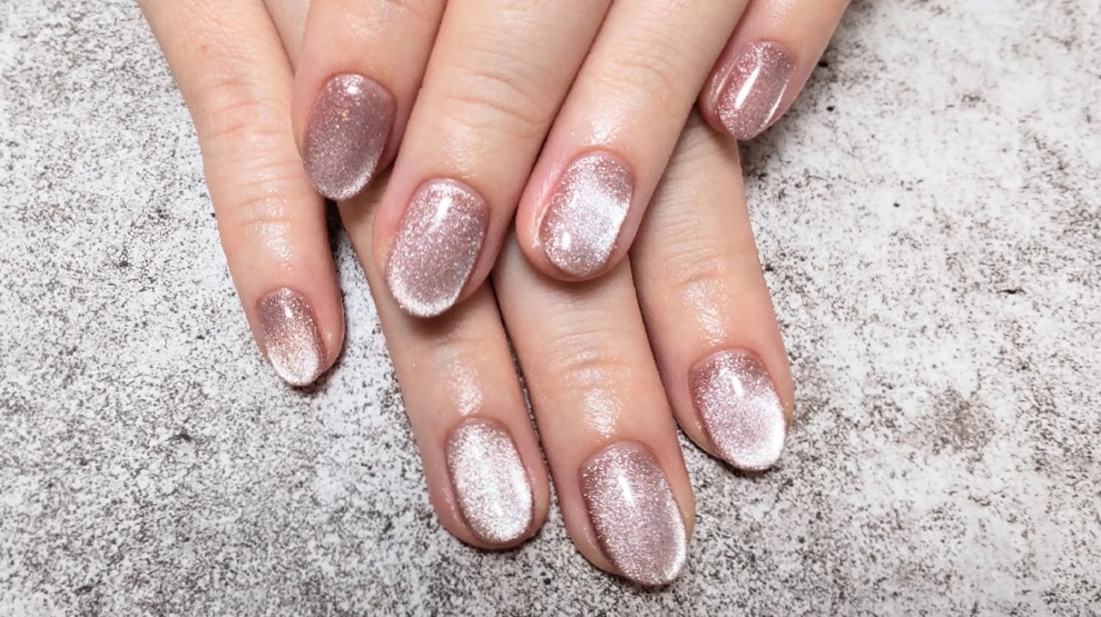 ネイル キラキラネイル マグネットネイル ピンク ハンドネイル MIURA＊ HIROKOのネイルデザイン