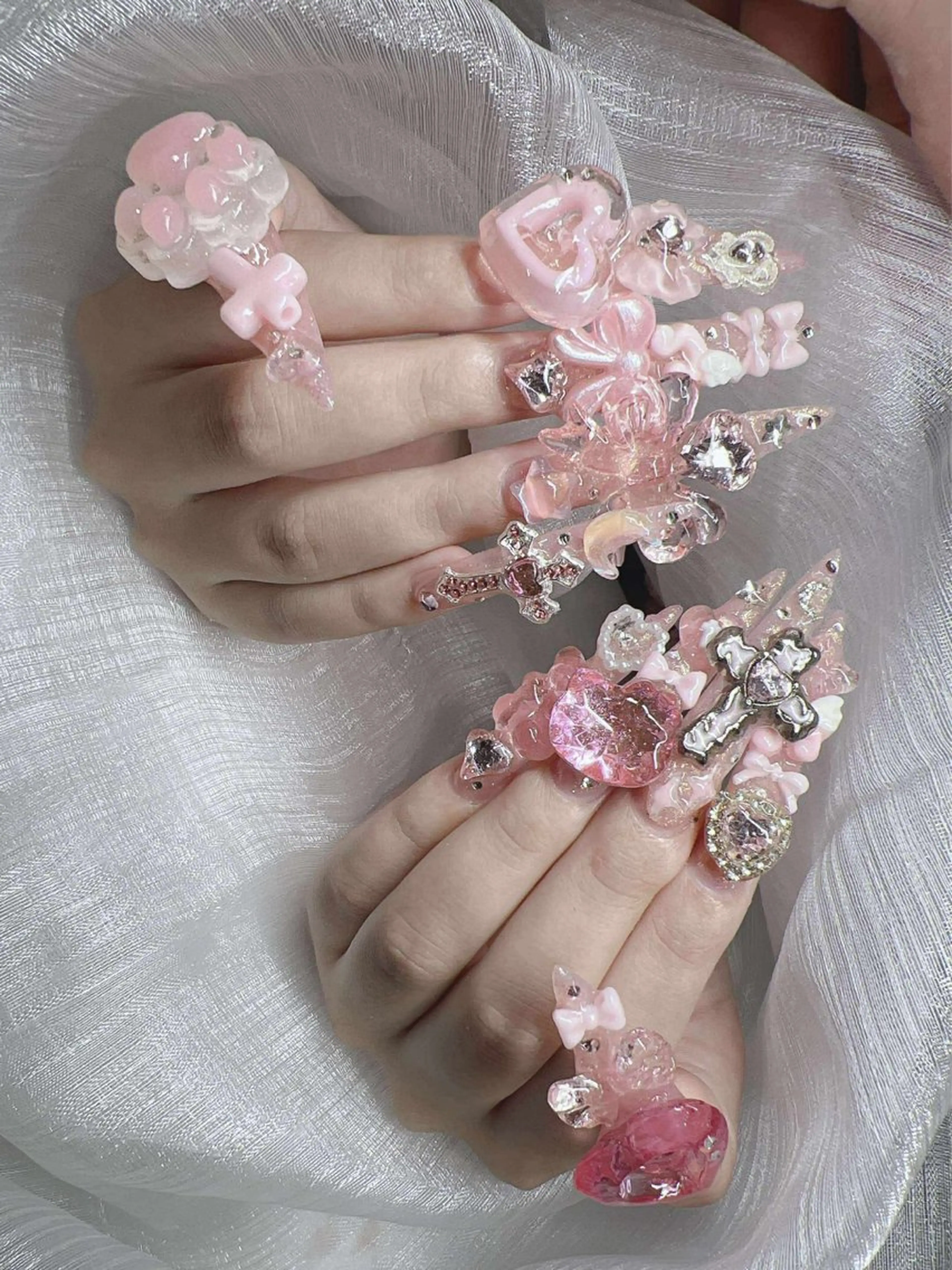 ネイル 長さ出し グラデーション 卒業式 キラキラネイル マグネットネイル ハンドネイル Lee Nailsのネイルデザイン