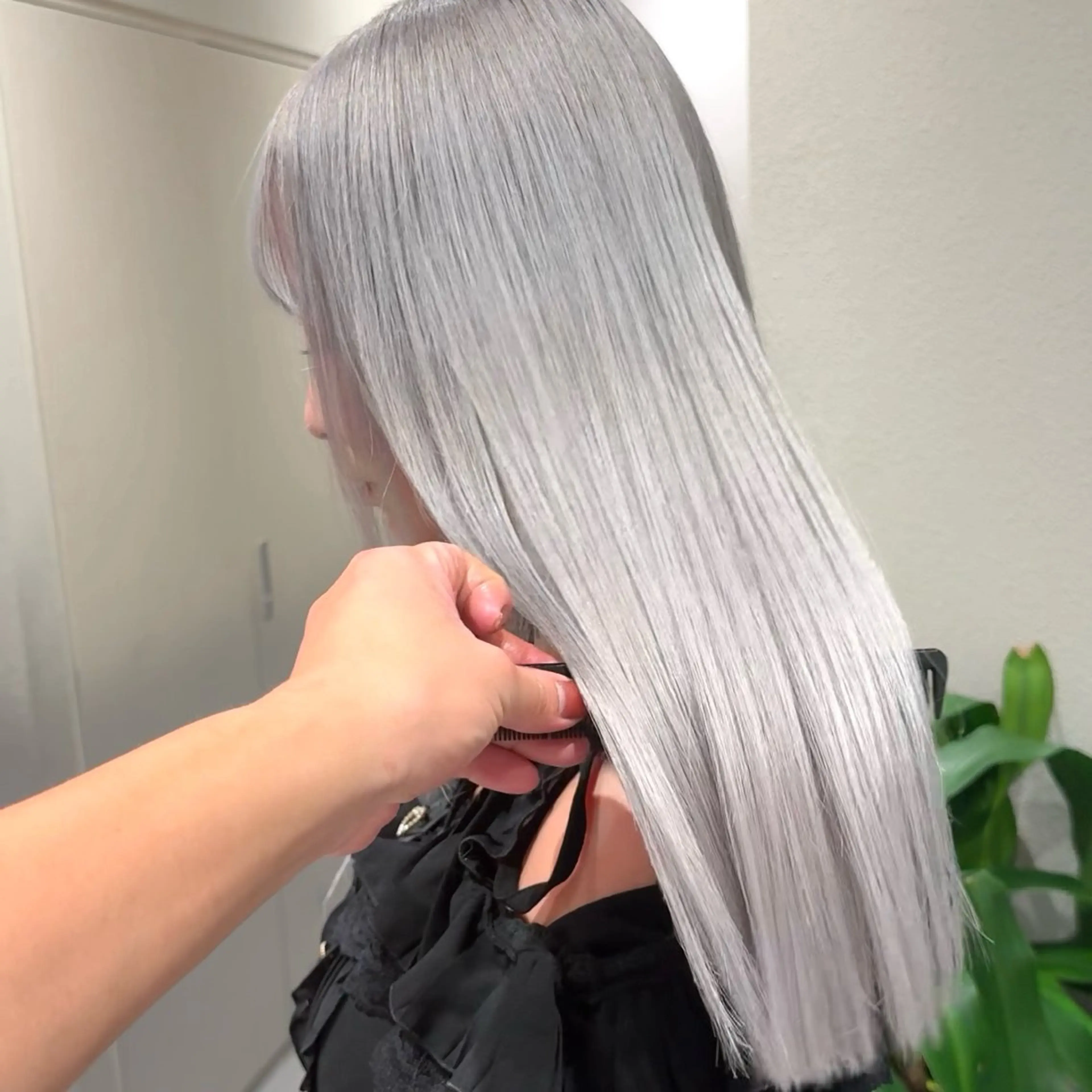 ミディアム カラー ブリーチ ヘアカラー トリートメント 🔥複雑履歴ブリーチ の天才たってぃー🔥のヘアスタイル