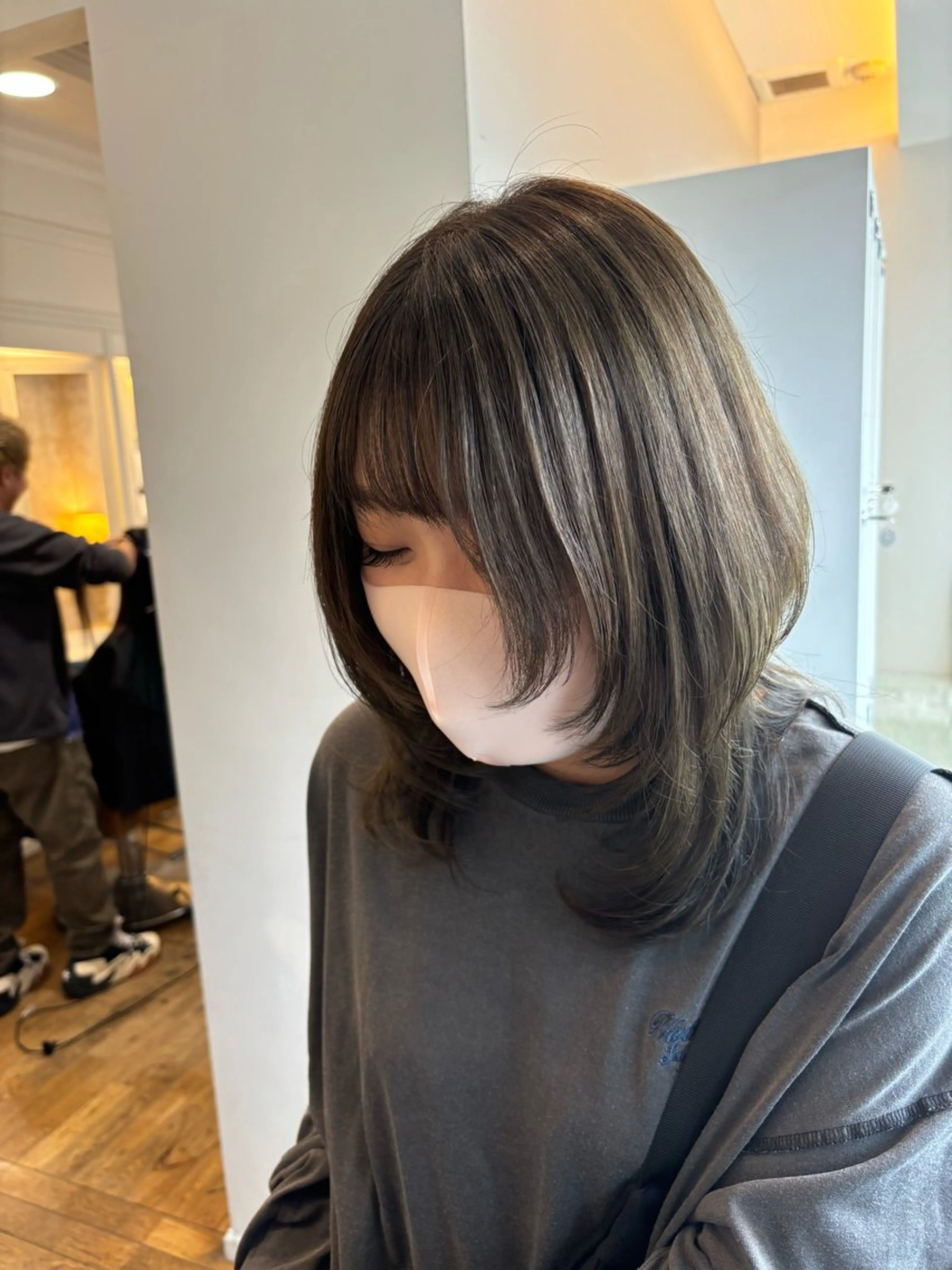 ミディアム カラー カット ヘアカラー トリートメント 栗林 茉那のヘアスタイル