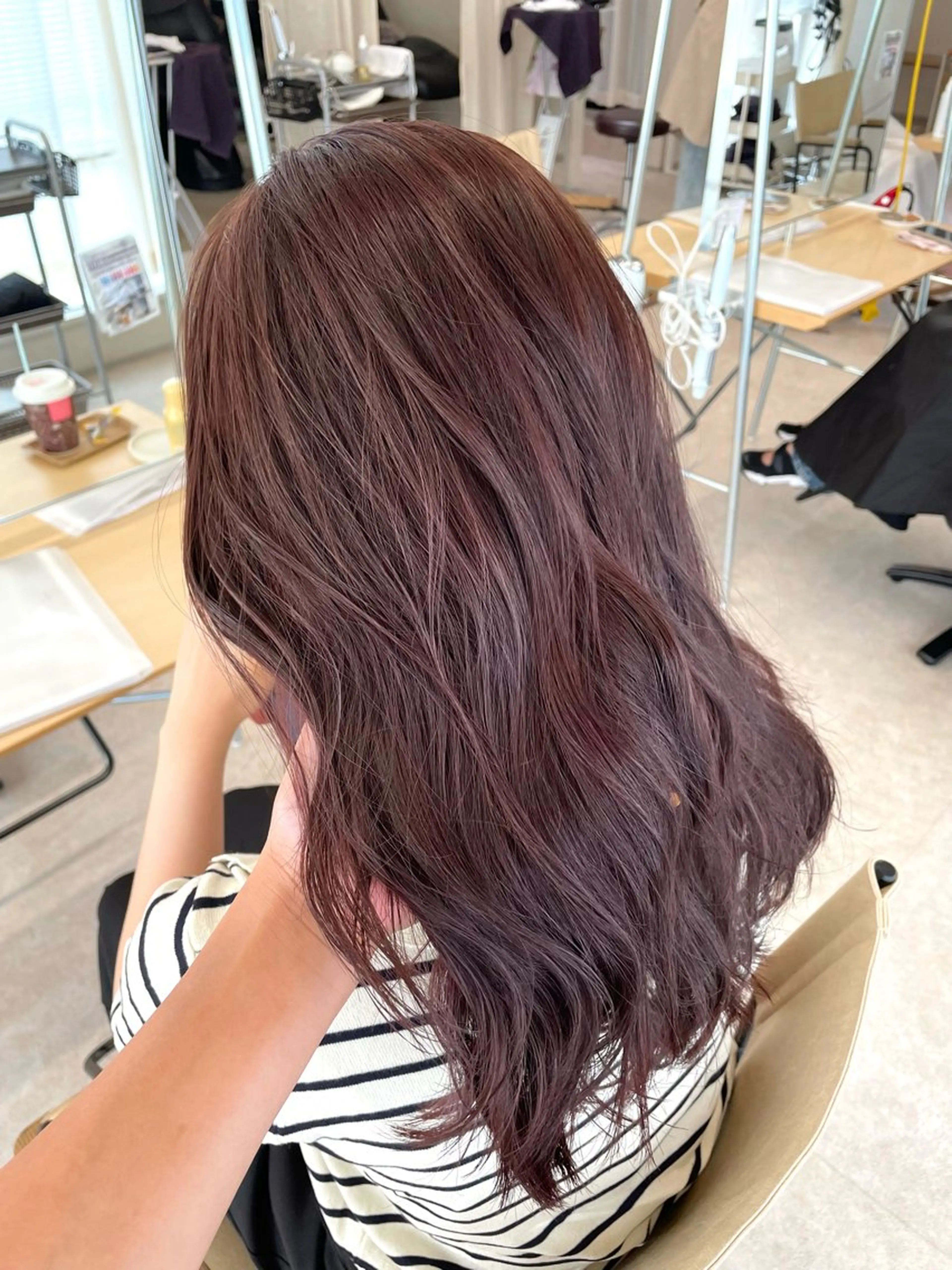 カラー ピンクカラー 辺見 葵のヘアスタイル