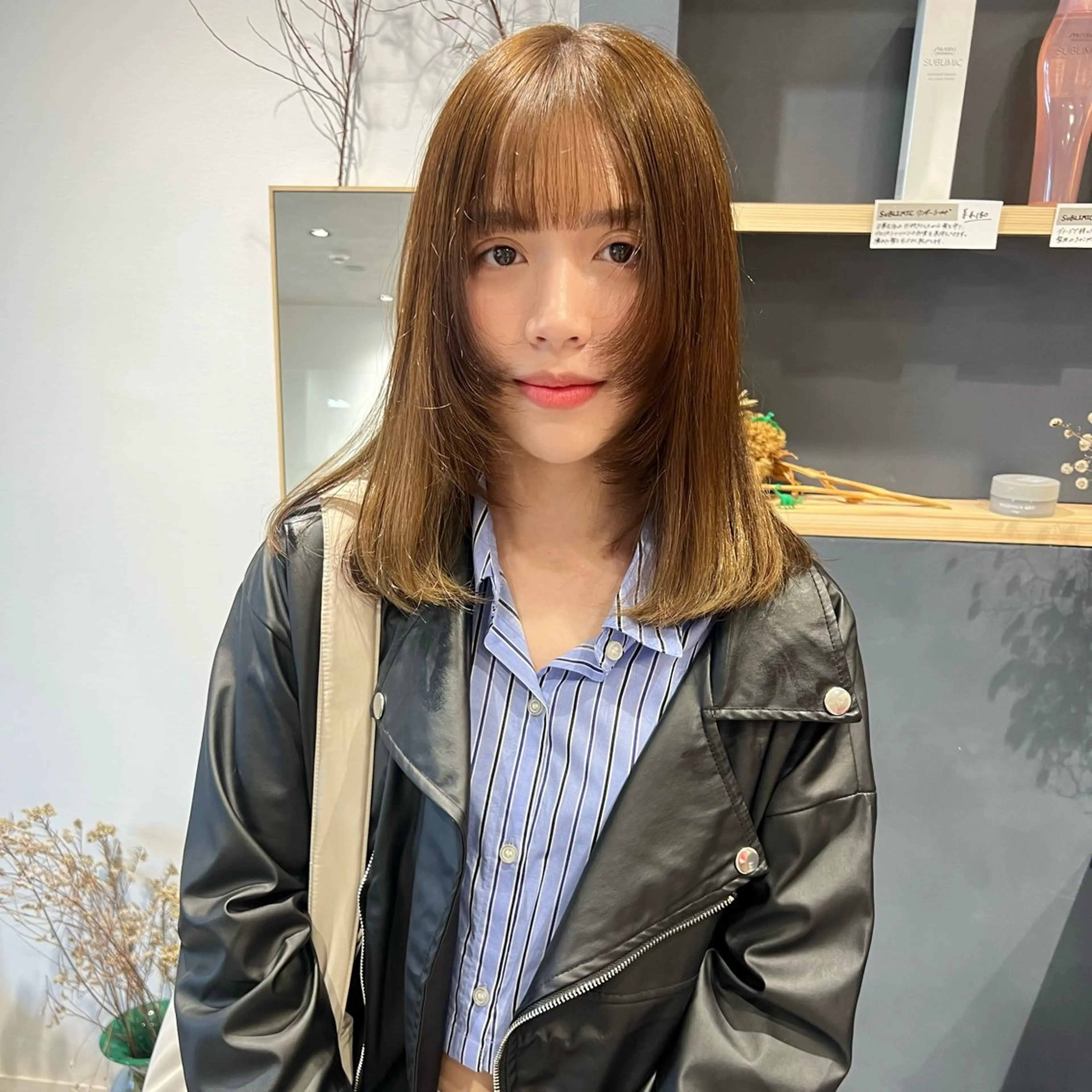 ミディアム 顔まわりレイヤー レイヤーカット AI TOKYO　S所属・mizuki 【韓国レイヤー】のヘアスタイル