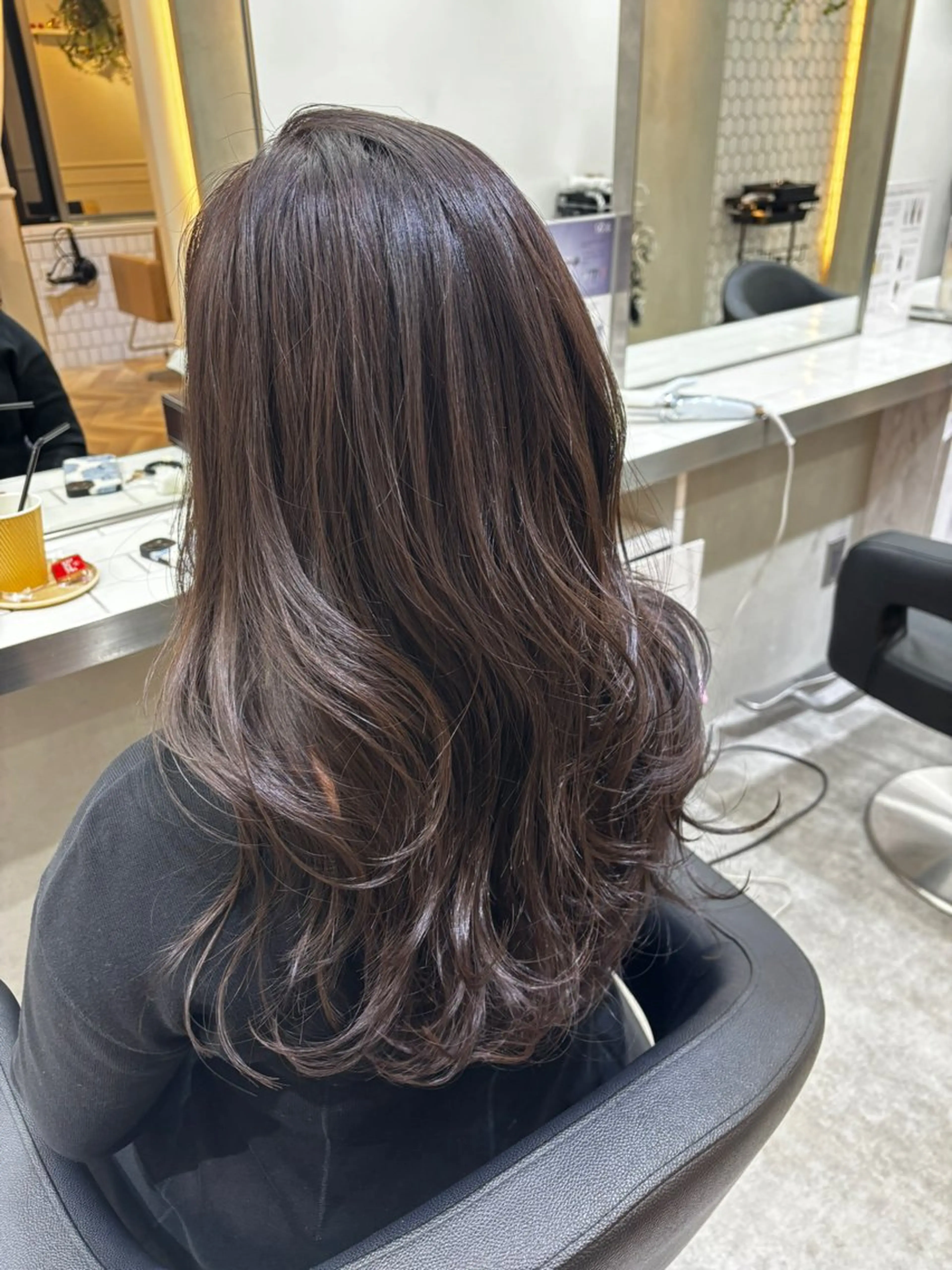 ロング カラー カット ヘアカラー トリートメント Ｖｉｏｔ  銀座 樋口 桃佳のヘアスタイル