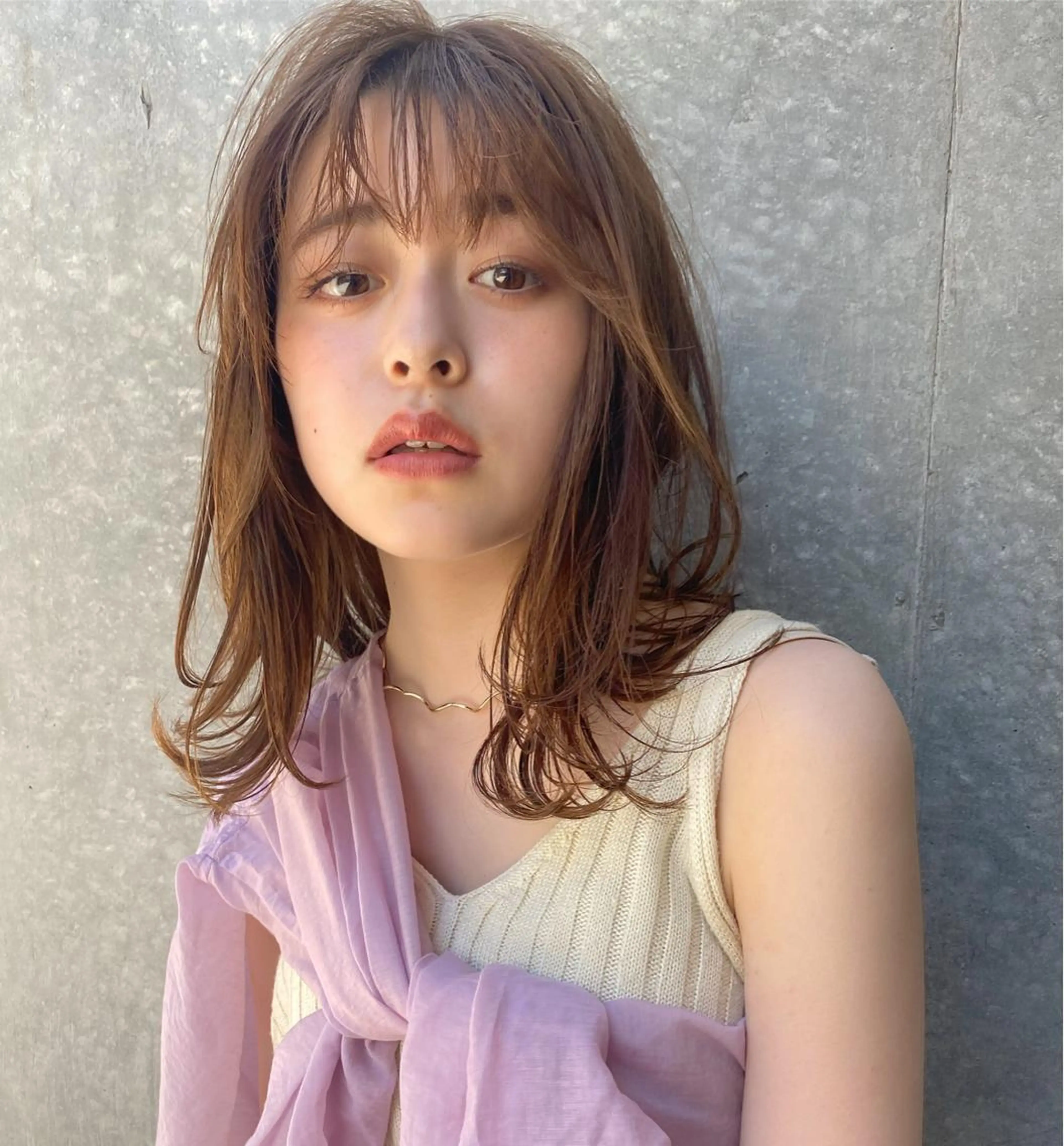 セミロング カラー カット ヘアカラー トリートメント プレイングカラー🤍 細めハイライトのヘアスタイル