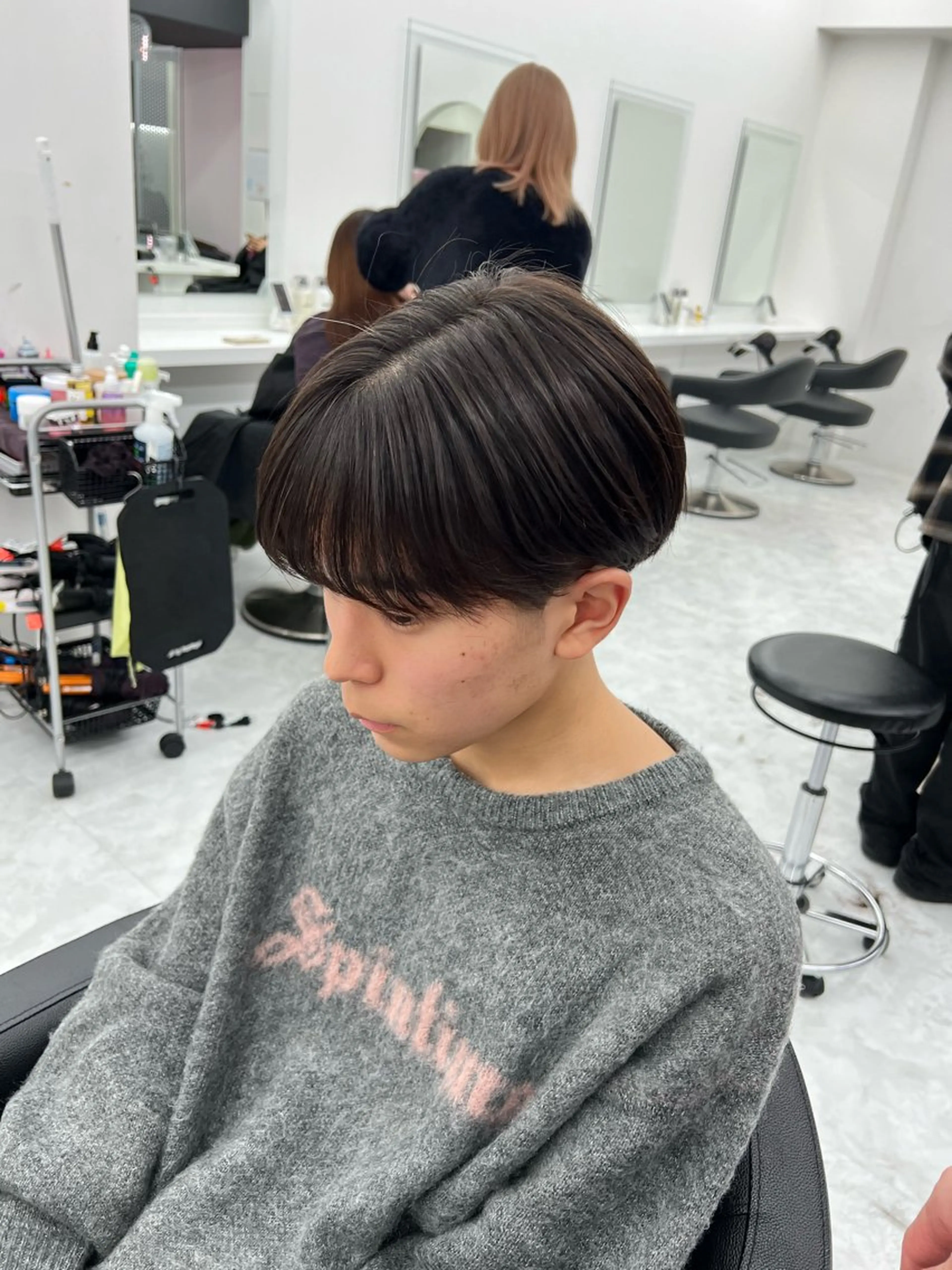 ミディアム パーマ メンズ ミディアムパーマ センターパート メンズ韓国風 韓国マッシュ マッシュウルフ カット トリートメント ヘッドスパ ヘアセット ✨メンズウルフ特化 美容師タイガ✨のヘアスタイル