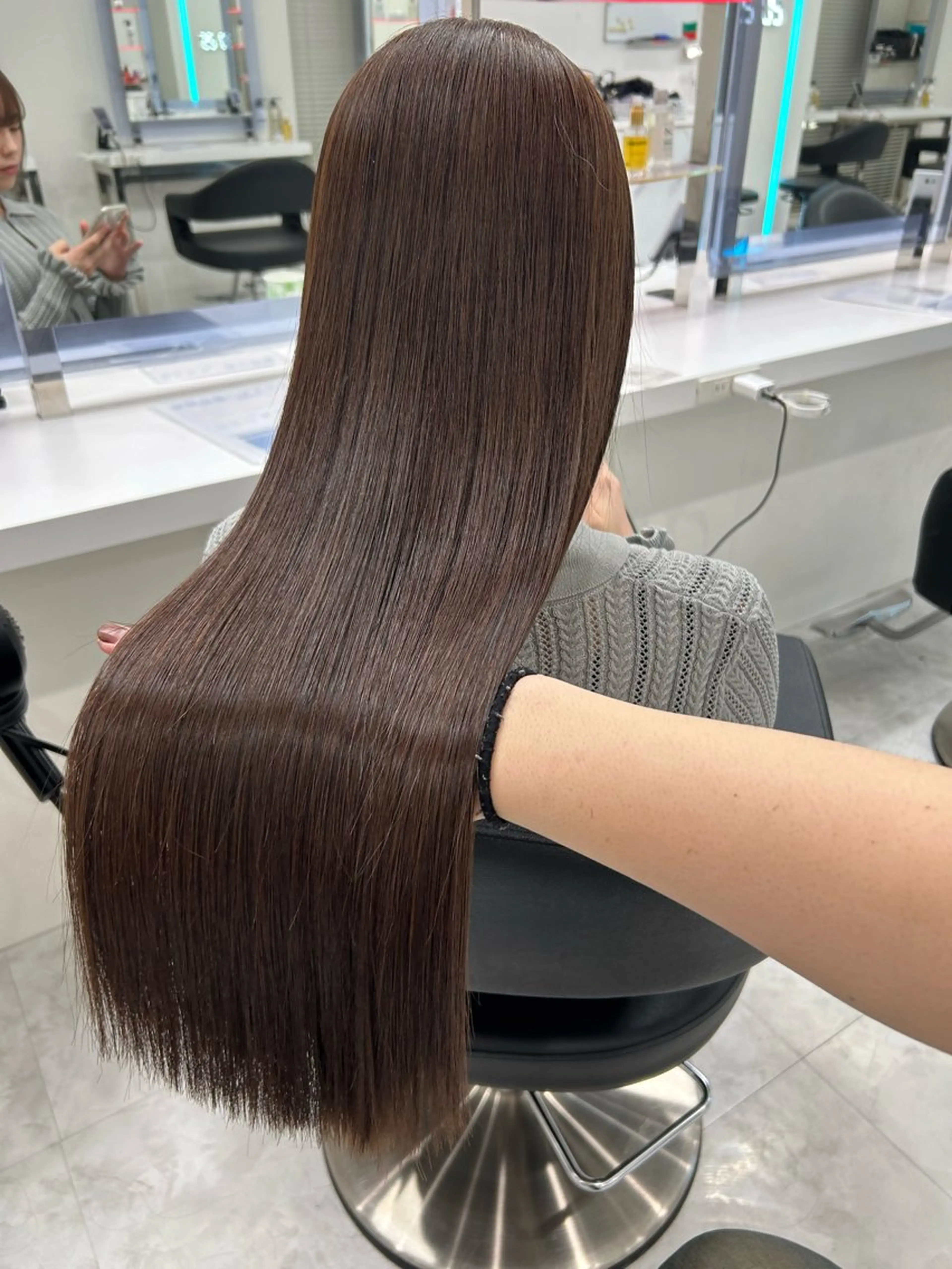 ロング カラー ヘアカラー トリートメント ヘッドスパ ヘアセット 💖透け感ベージュ KOTA💖のヘアスタイル