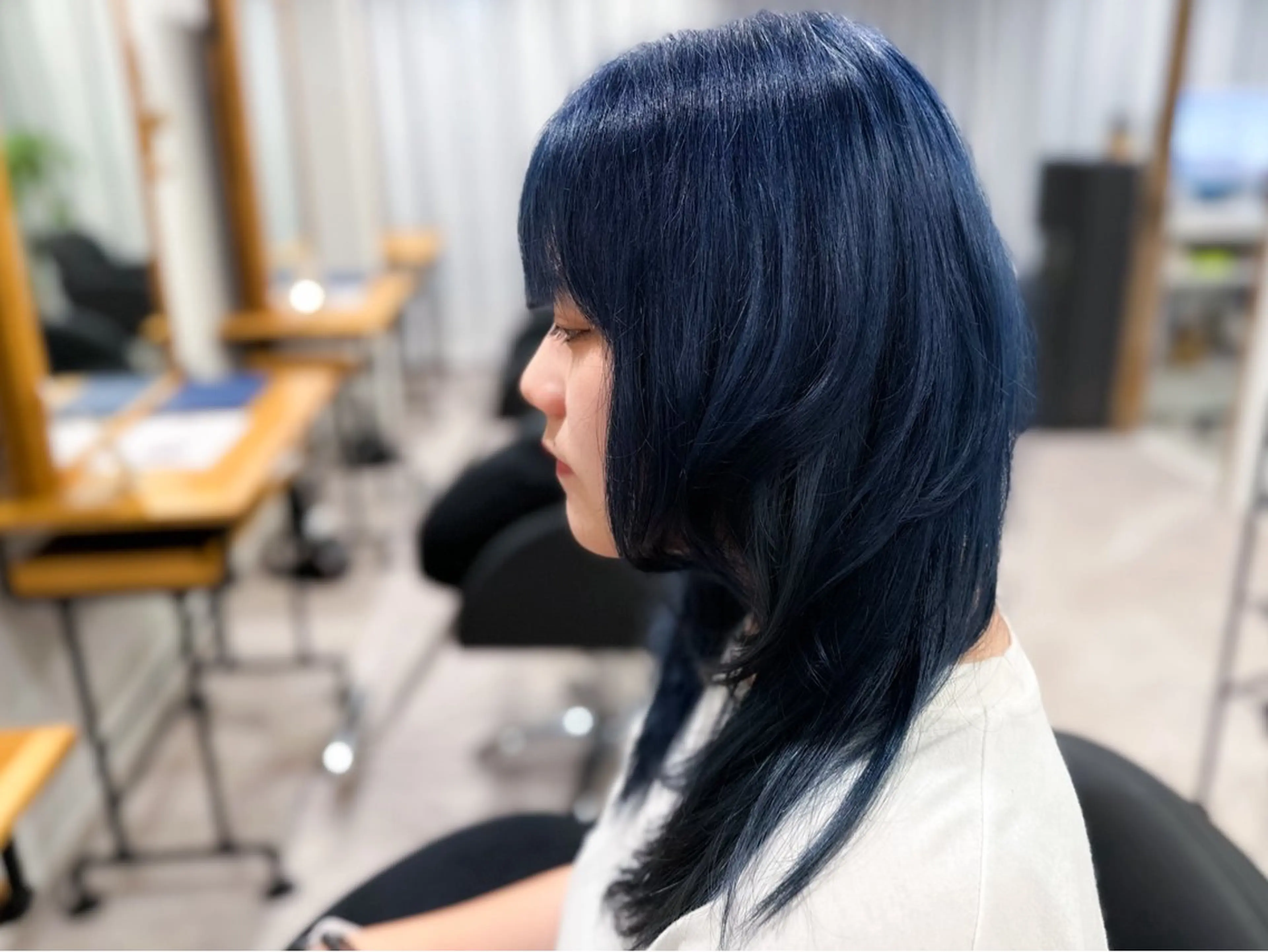 セミロング カラー ブルーカラー ネイビーカラー affect 上大岡所属・《ブリーチカラー / 縮毛矯正》坂本爽のヘアスタイル
