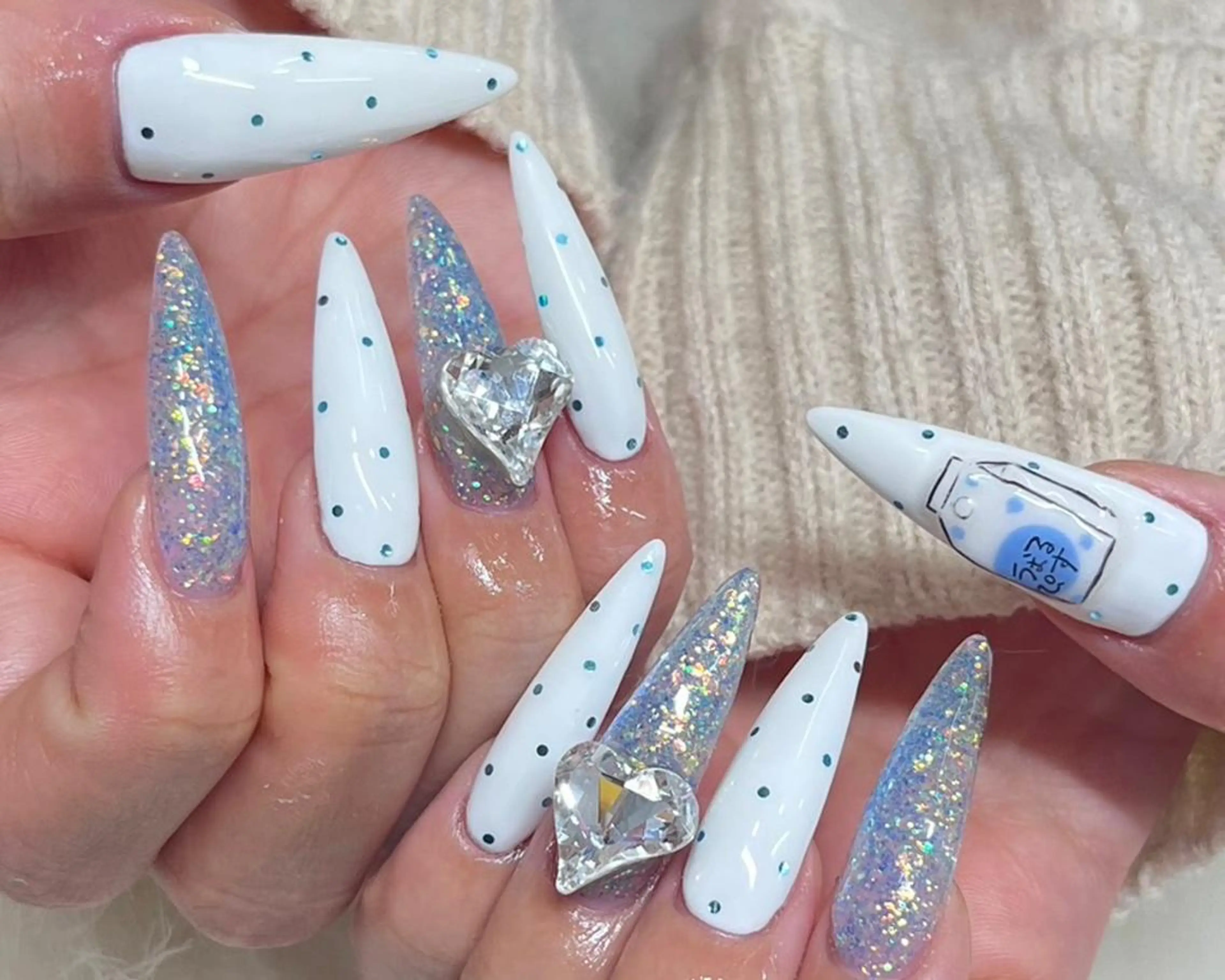ネイル ブルー ハート ホログラムネイル キラキラネイル ラメ(グリッター) NAILSGOGO shibuyaのネイルデザイン