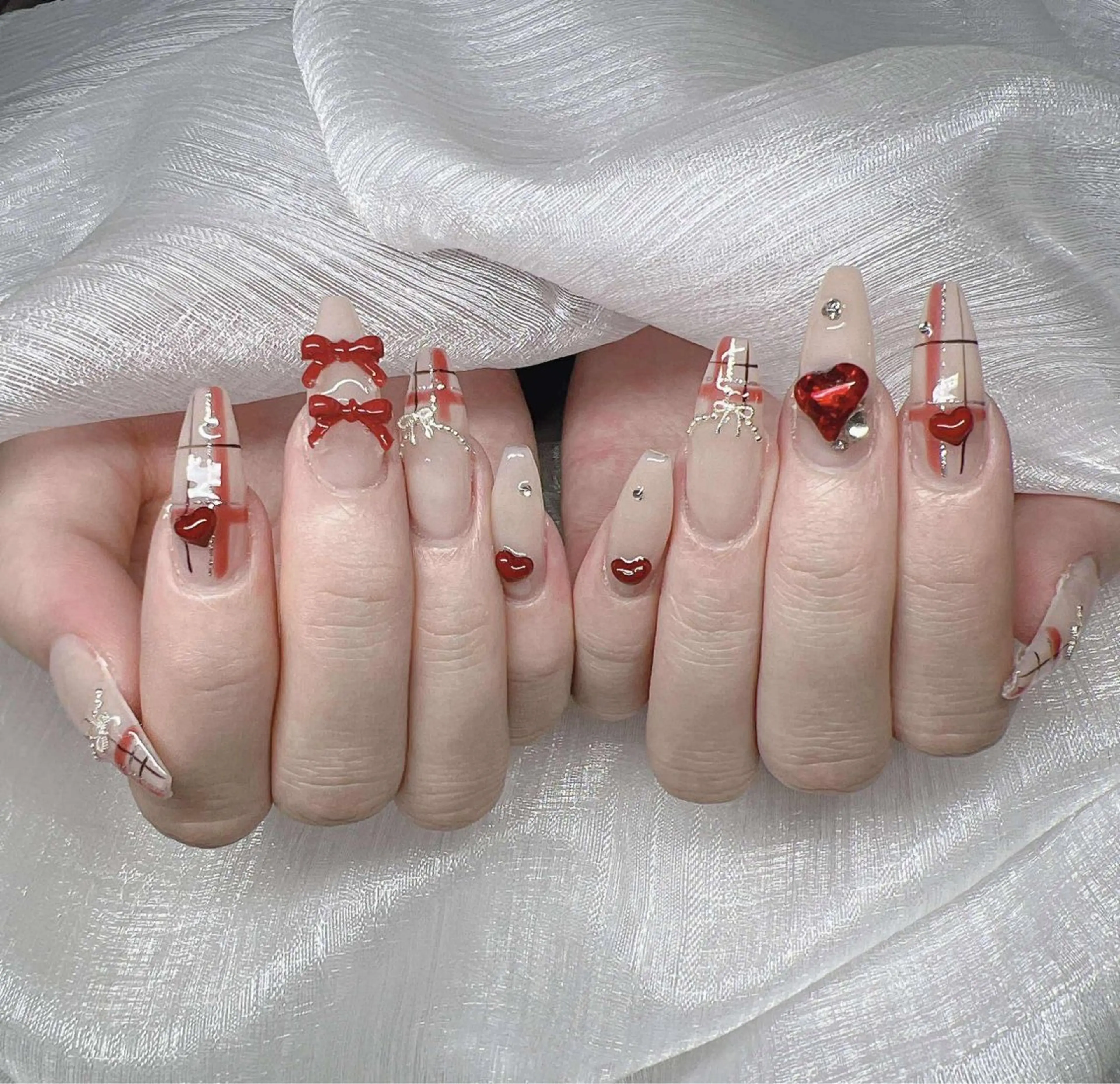 ネイル 長さ出し グラデーション 卒業式 キラキラネイル マグネットネイル ハンドネイル Lee Nailsのネイルデザイン