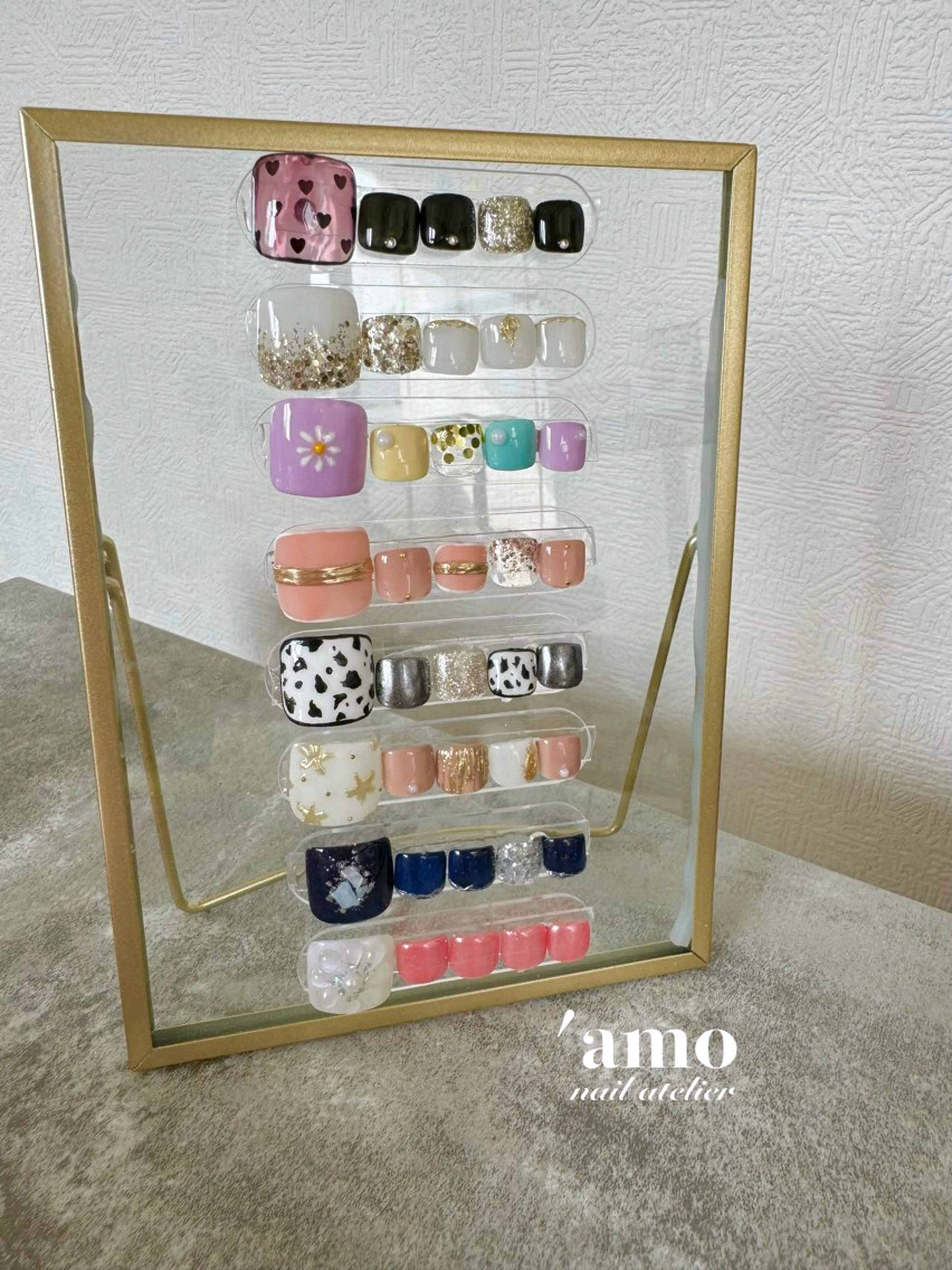 ネイル フットネイル キラキラネイル 韓国ネイル オフィスネイル フットネイル 'amo nail atelierのネイルデザイン