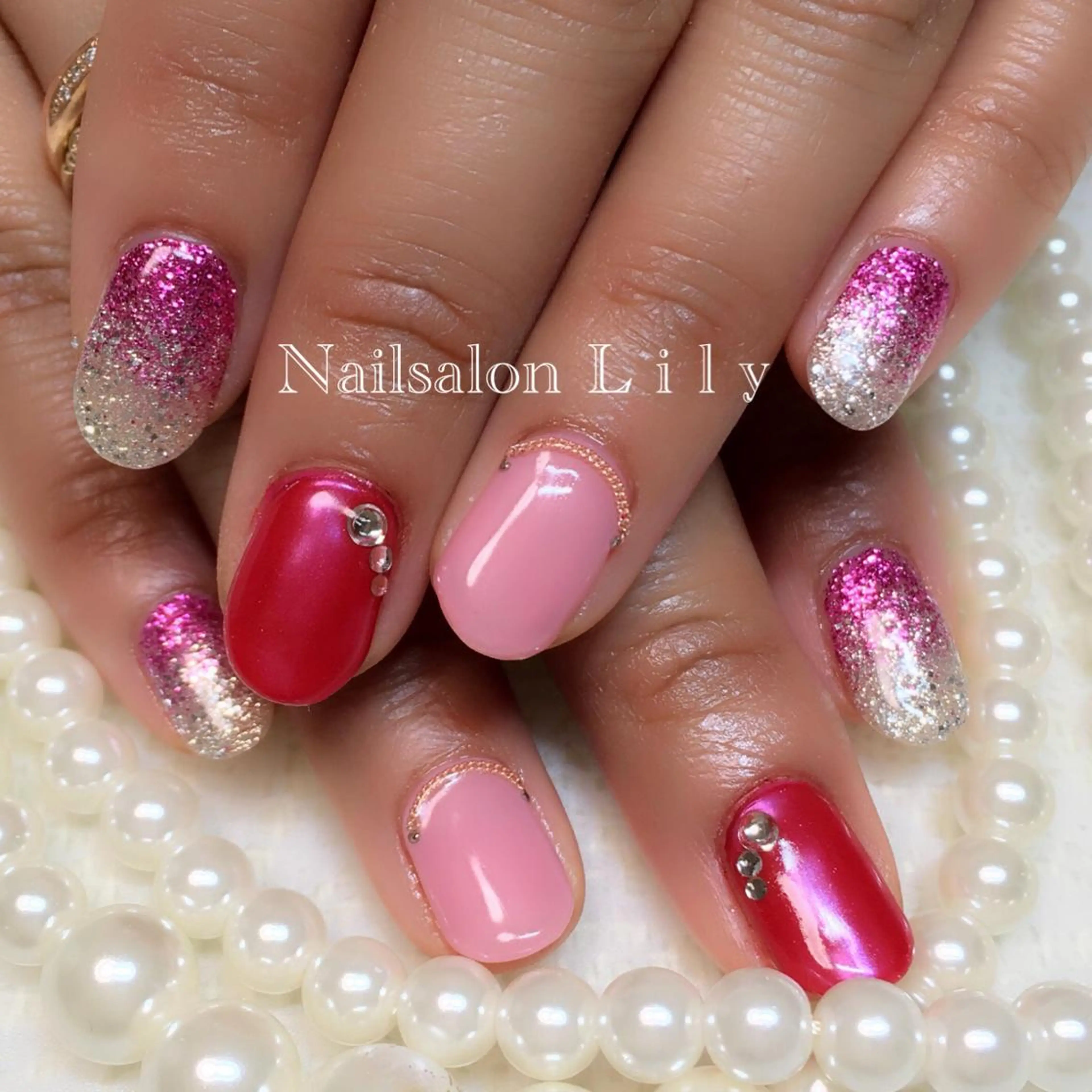 ネイル キラキラネイル ラメ(グリッター) ミラーネイル Nailsalon Lilyのネイルデザイン